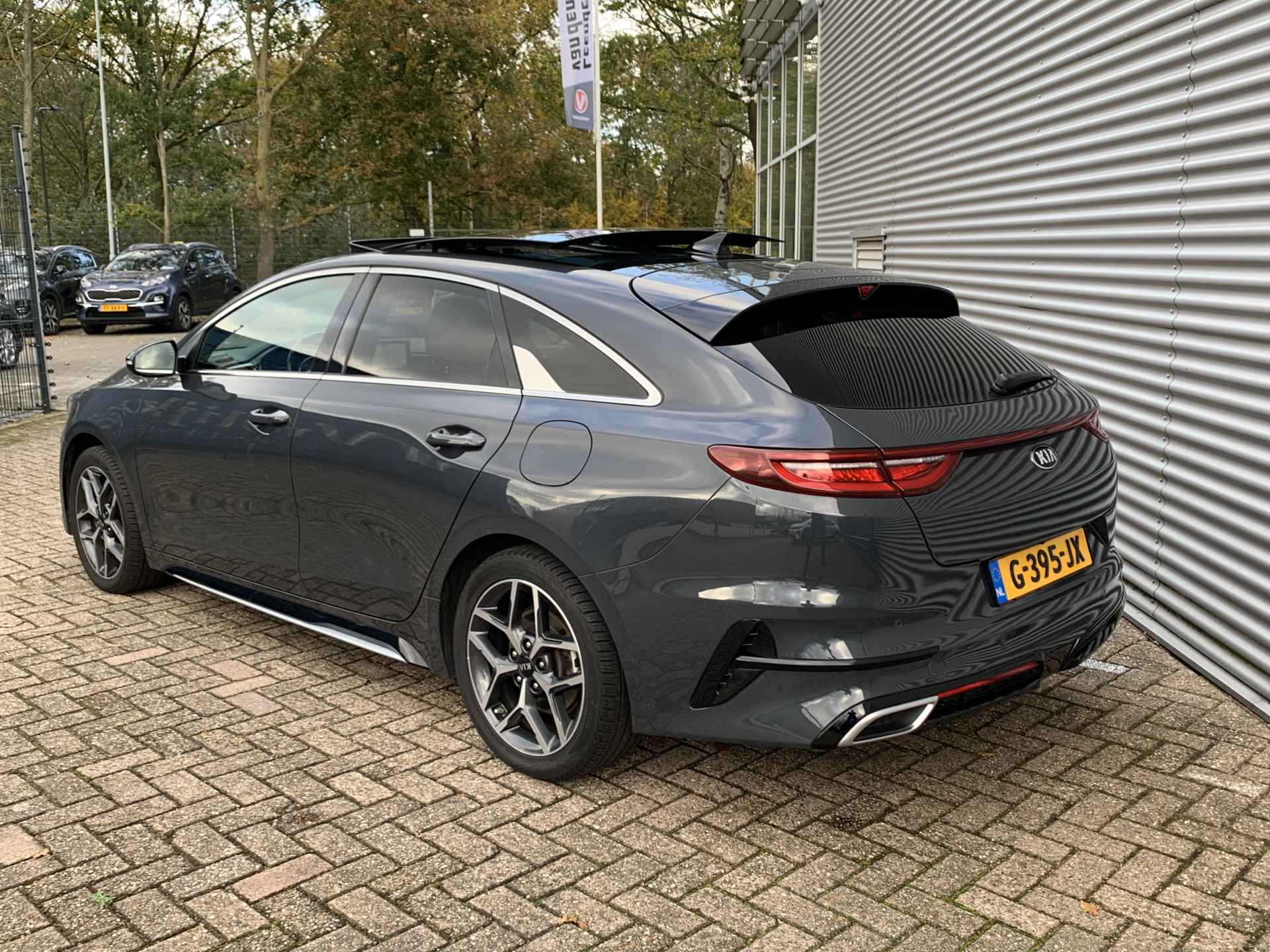 Kia ProCeed 1.0 T-GDI GT-Line Schuif-/Kanteldak | Stoel en stuur verwarming | Navigatie | Cruise | Apple Carplay/Android Auto | Parkeersensoren - 4/23