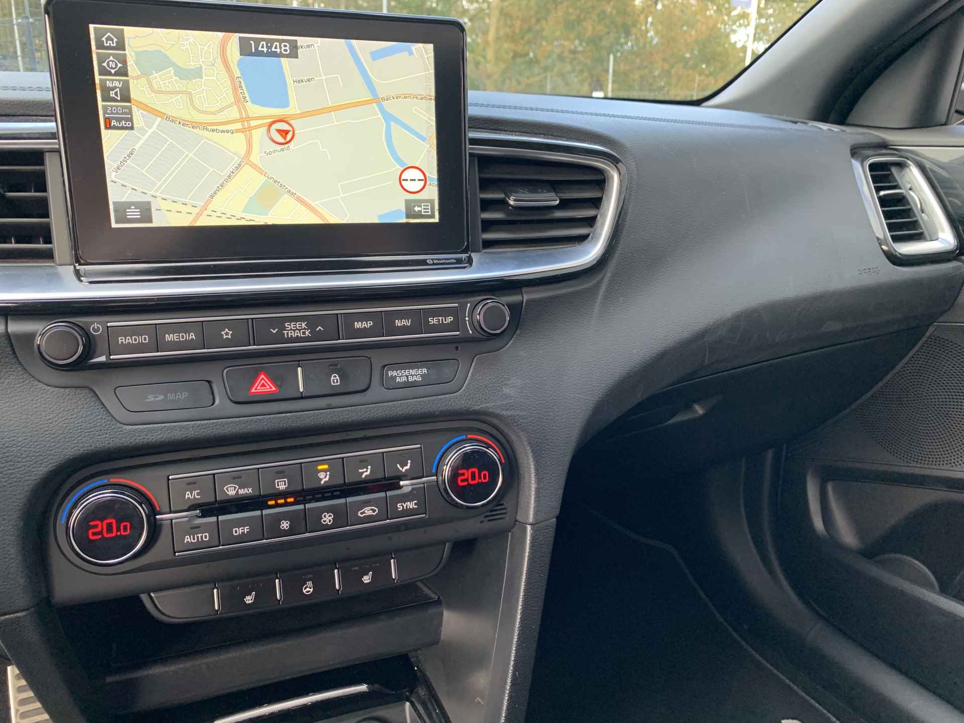 Kia ProCeed 1.0 T-GDI GT-Line Schuif-/Kanteldak | Stoel en stuur verwarming | Navigatie | Cruise | Apple Carplay/Android Auto | Parkeersensoren - 12/23