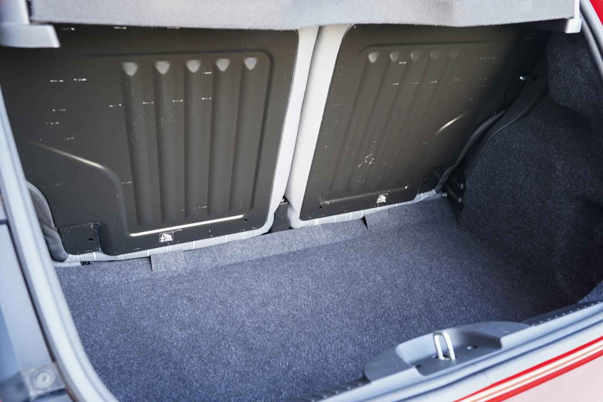 Fiat 500 1.0 Hybrid Lounge Apple Carplay - 32/37