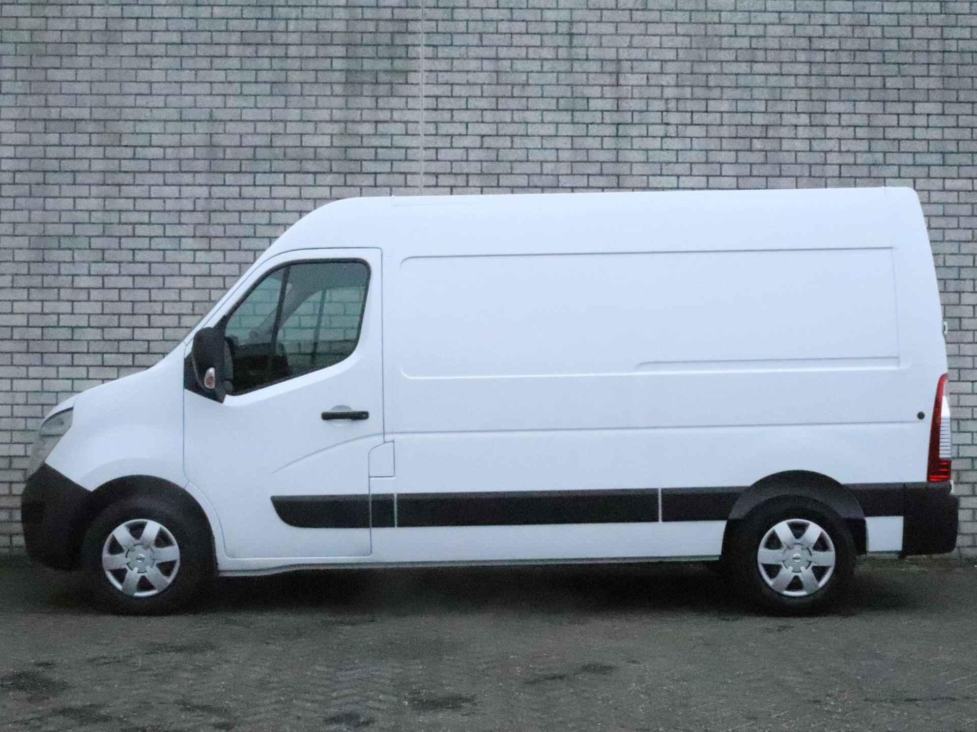 Nissan Interstar GB L2 H2 dCi 150 Automaat N-Connecta Nissan Interstar | Achteruitrijcamera | Navigatie | Trekhaak | - 17/31