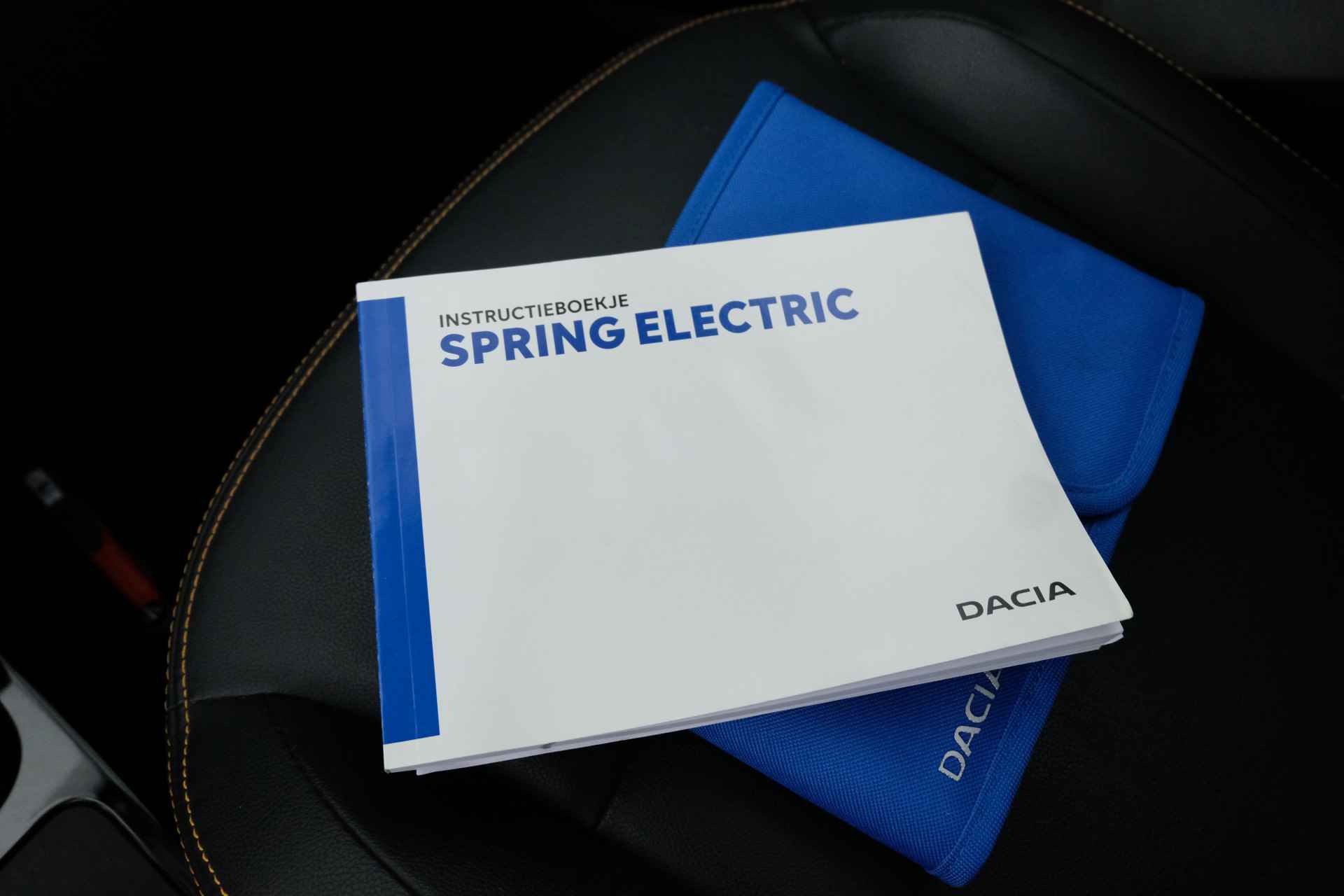 Dacia Spring Comfort Plus 27 kWh / CAMERA / CRUISE / CARPLAY / - 28/29