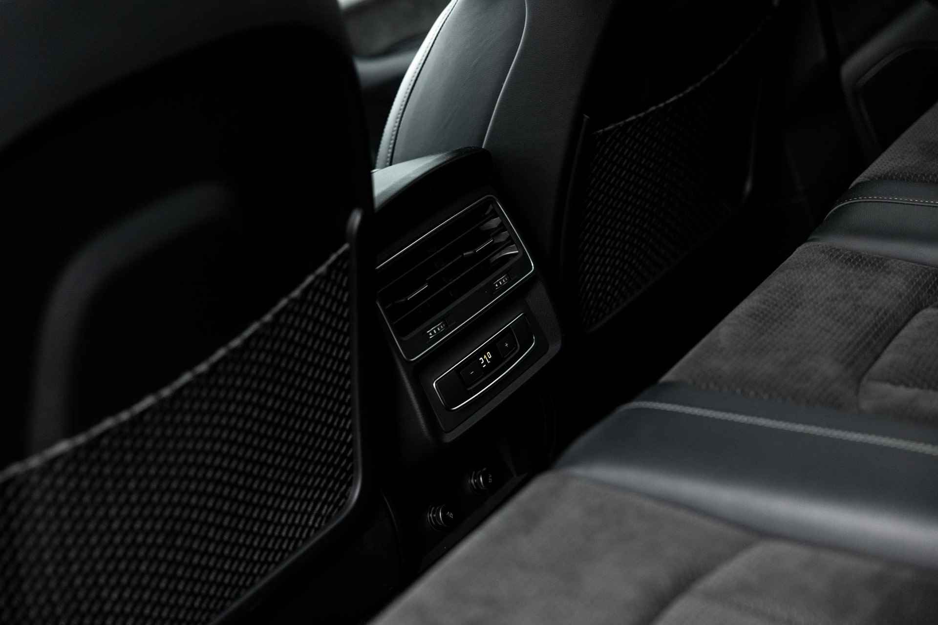 Audi Q7 55 TFSI e quattro Pro Line S | 380PK | Panoramadak | Matrix LED | B&O Audio | Sportstoelen | Privacy Glass | 21" Lichtmetaal | S-Line | - 15/60
