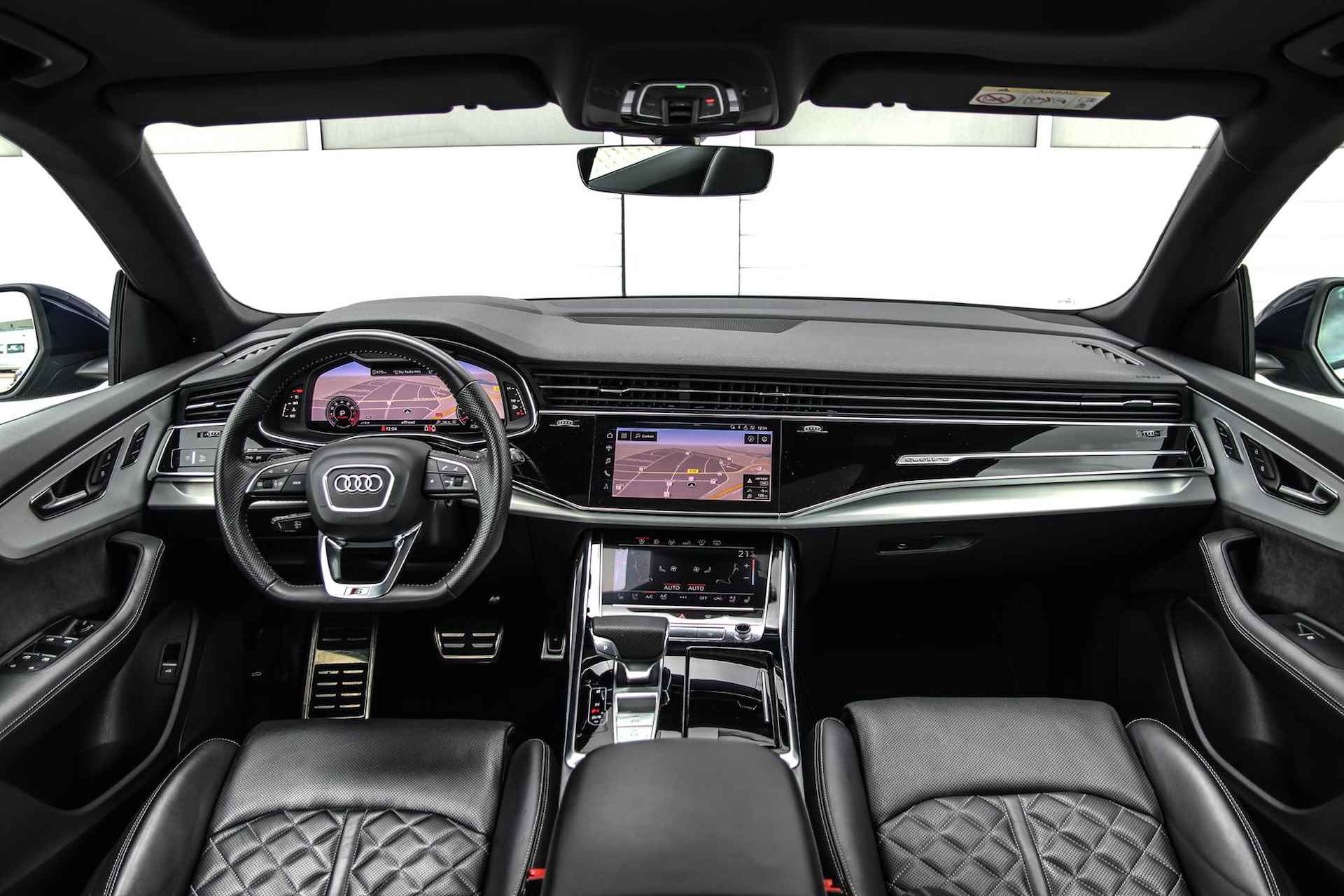 Audi Q8 55 TFSI 340pk Quattro S-Line Edition | Vierwielbesturing | Panoramadak | S-Sportstoelen - 4/52