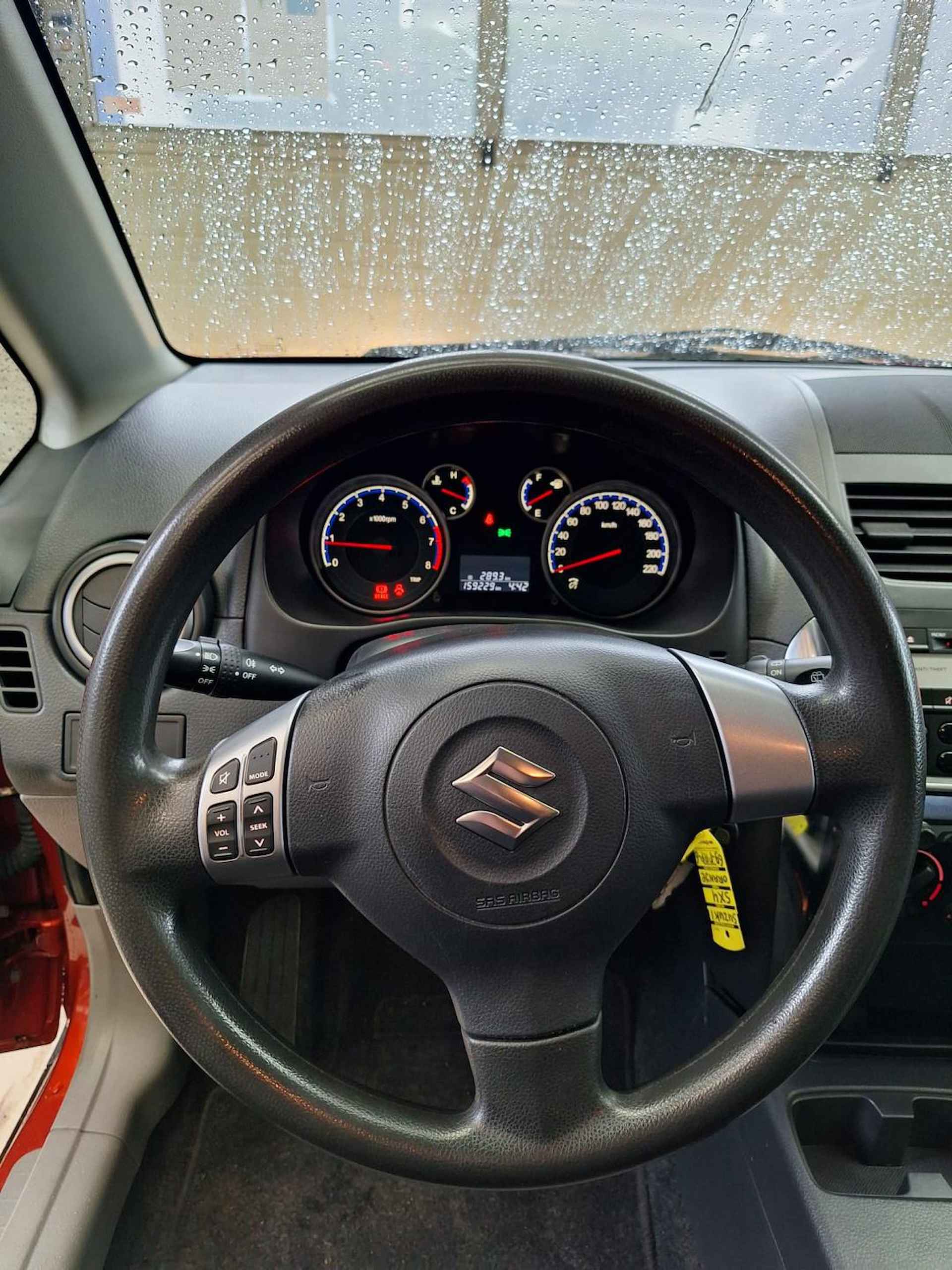 Suzuki SX4 1.6 Comfort - 10/18