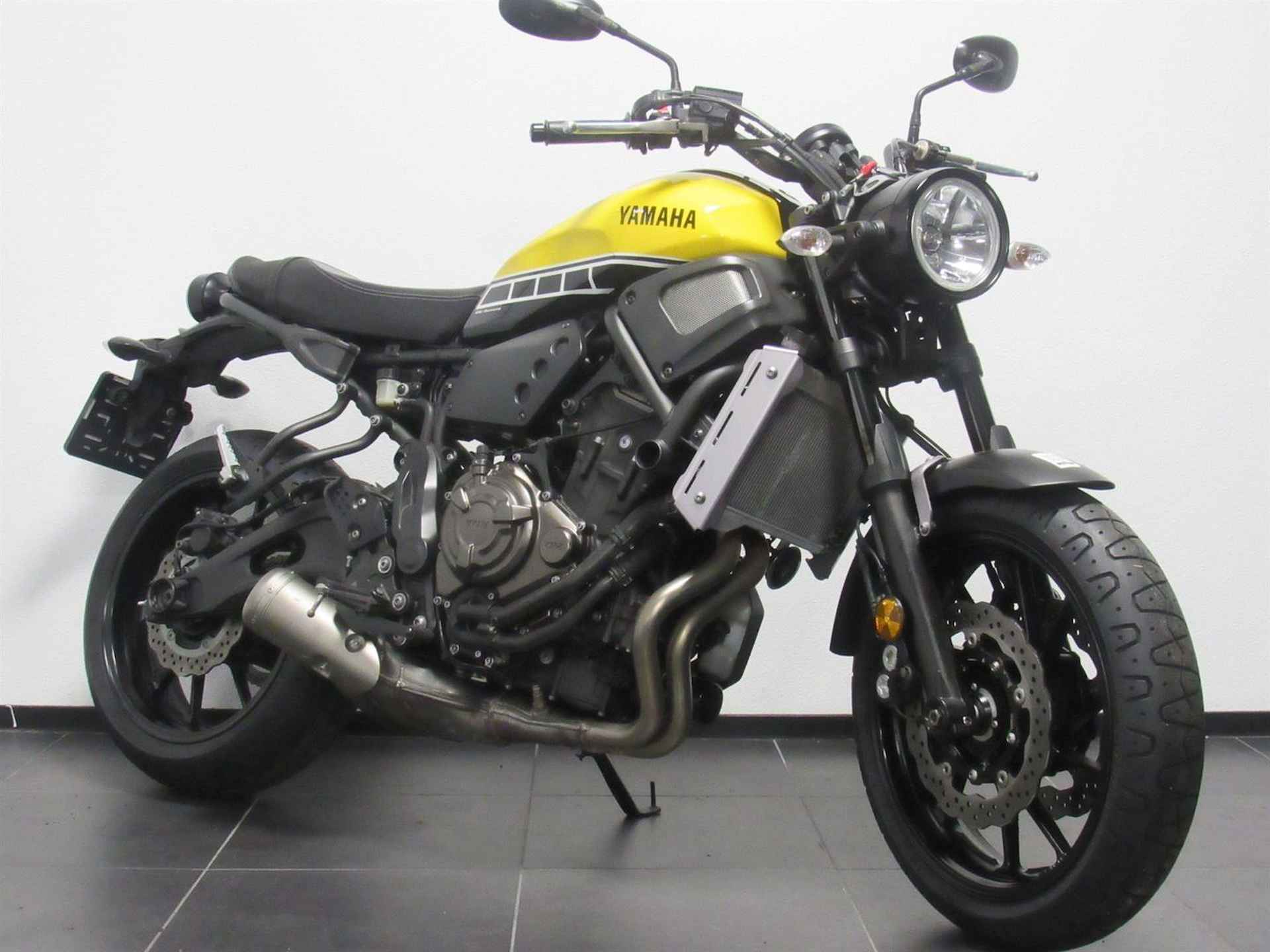 Yamaha XSR 700 ABS - 2017 - 2/7