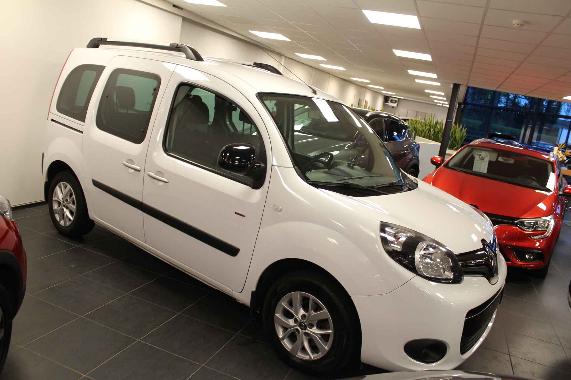 Renault Kangoo Family 1.2 TCe EDC Limited 115 pk AUTOMAAT,Airco, Cruise contr. PDC - 8/14