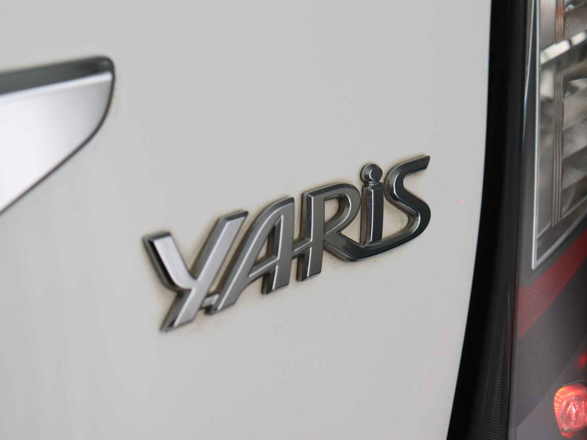 Toyota Yaris 1.5 Full Hybrid Aspiration (NL-Auto / Climate / Cruise / Navi / Camera) - 35/53