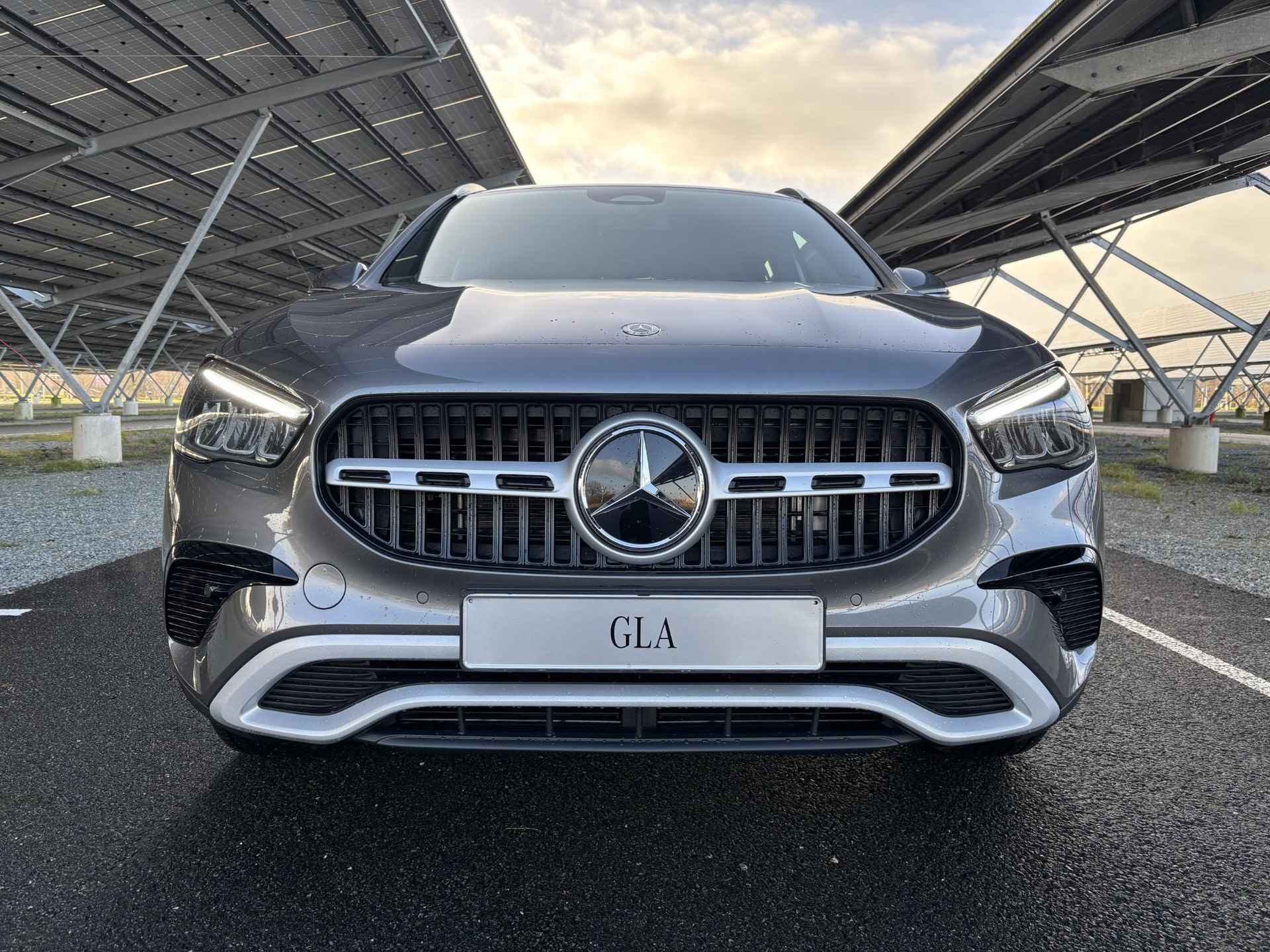 Mercedes-Benz GLA-Klasse 250 e Star Edition | Achteruitrijcamera | Parktronic | Easypack-achterklep | Stoelverwarming | - 3/33