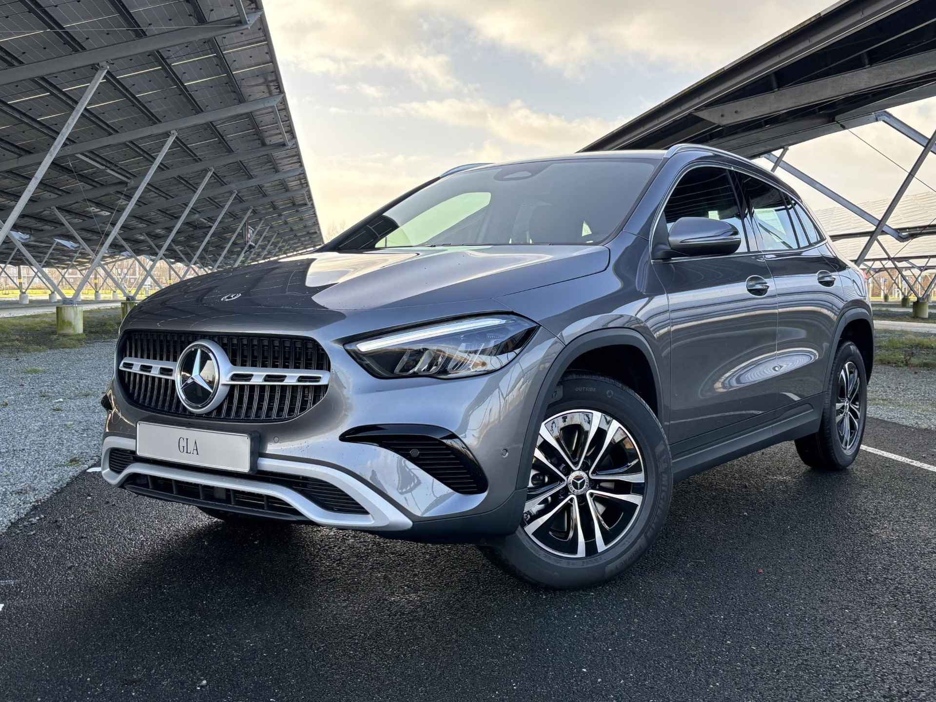 Mercedes-Benz GLA-Klasse 250 e Star Edition | Achteruitrijcamera | Parktronic | Easypack-achterklep | Stoelverwarming | - 33/33