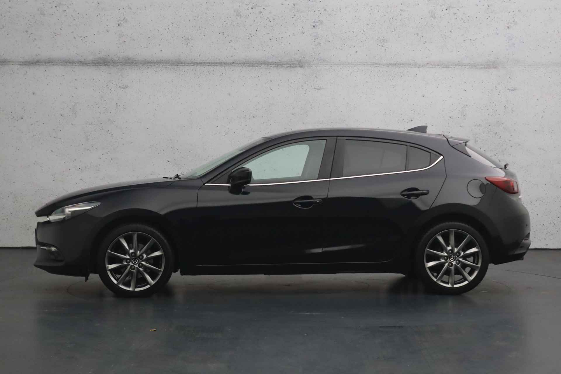 Mazda 3 2.0 SkyActiv-G 120 TS+ | Camera | Parkeersensoren | Climate control | Verwarmde stoelen en stuurwiel | LED - 7/30