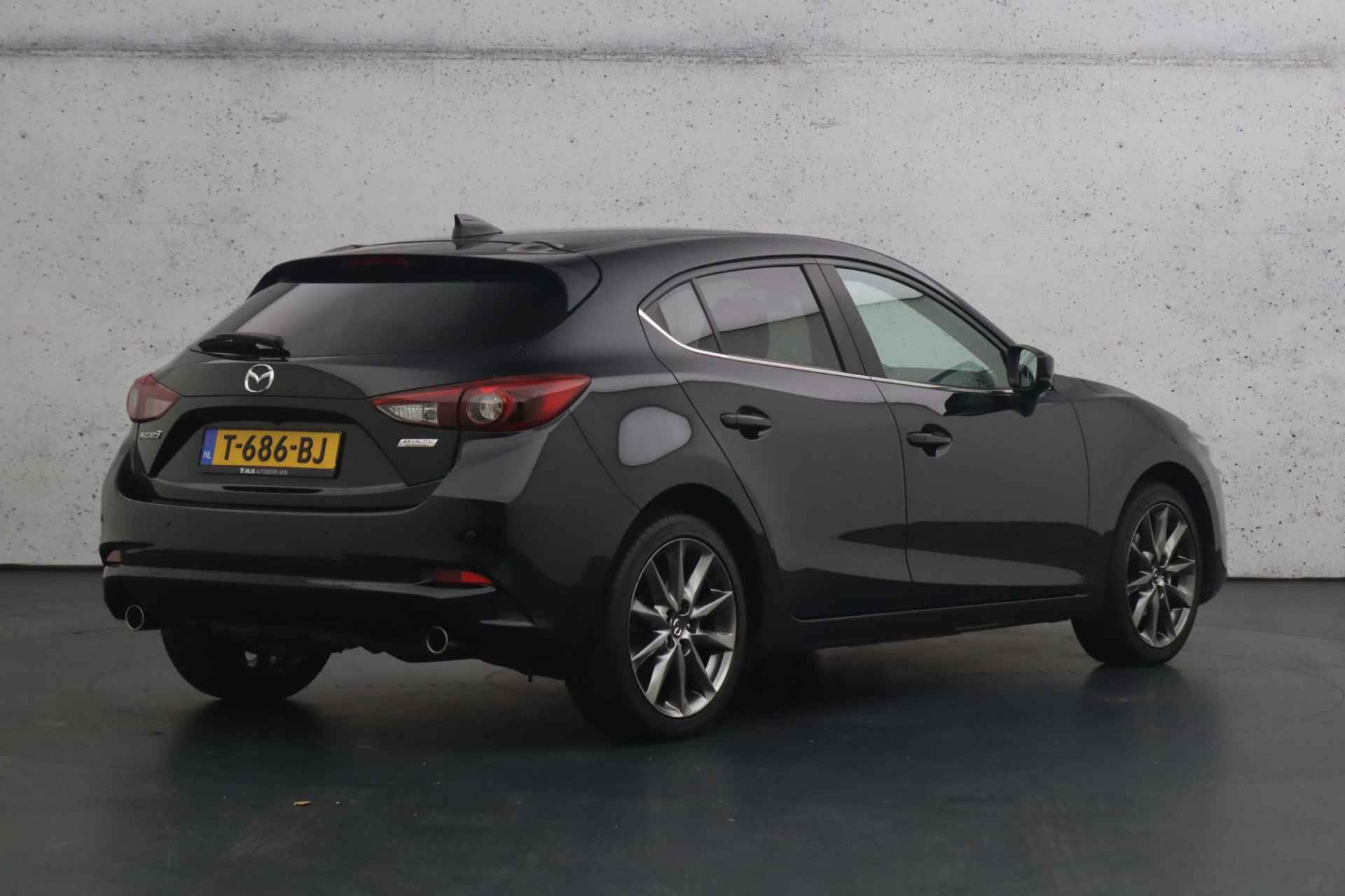 Mazda 3 2.0 SkyActiv-G 120 TS+ | Camera | Parkeersensoren | Climate control | Verwarmde stoelen en stuurwiel | LED - 22/30