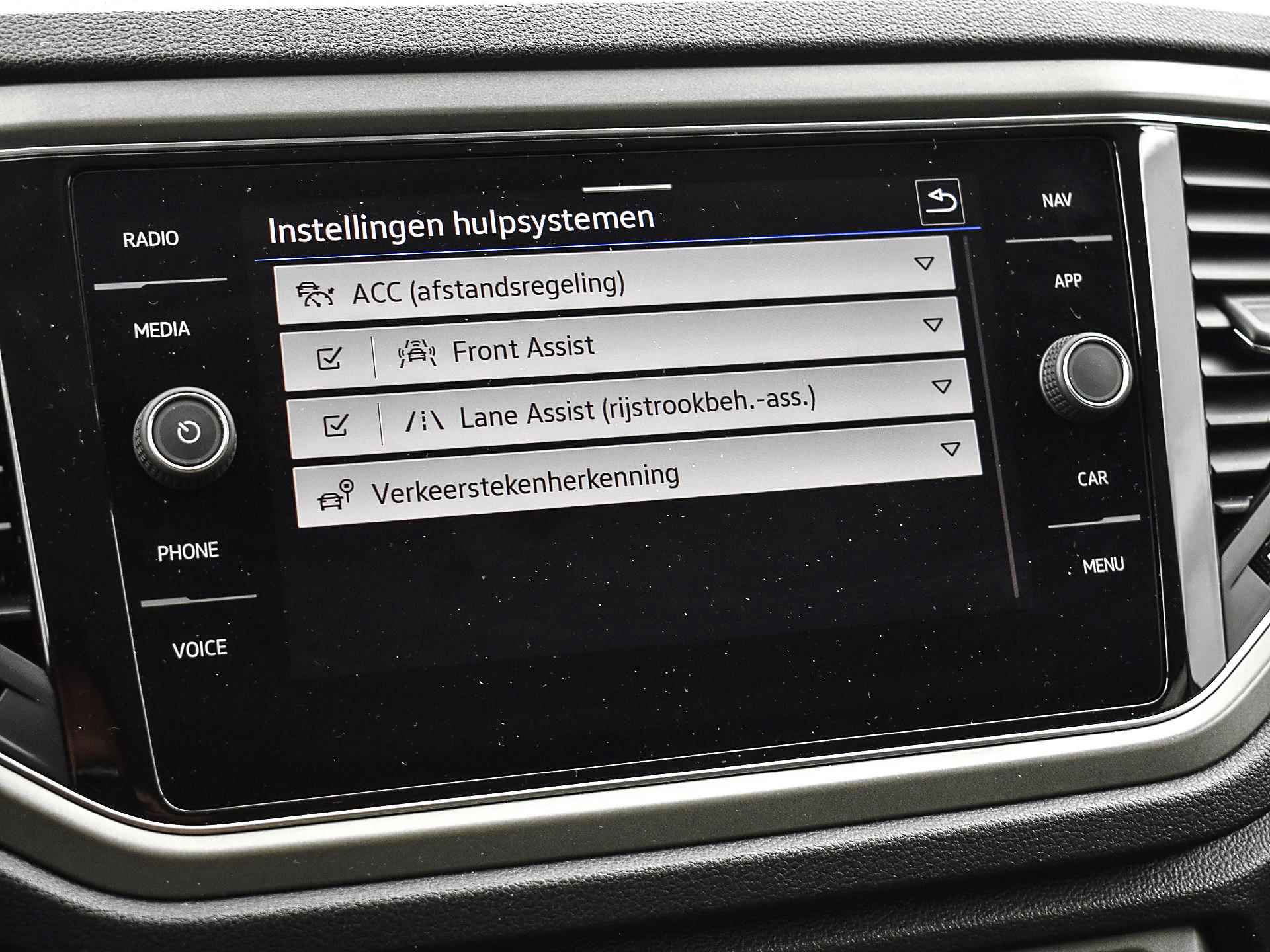 Volkswagen T-Roc 1.0 Tsi 110pk Style Business | ACC | Climatronic | Navi | P-Sensoren | Camera | Elek. Achterklep | 18'' Inch | Garantie t/m 31-12-2025 of 100.000km - 7/30