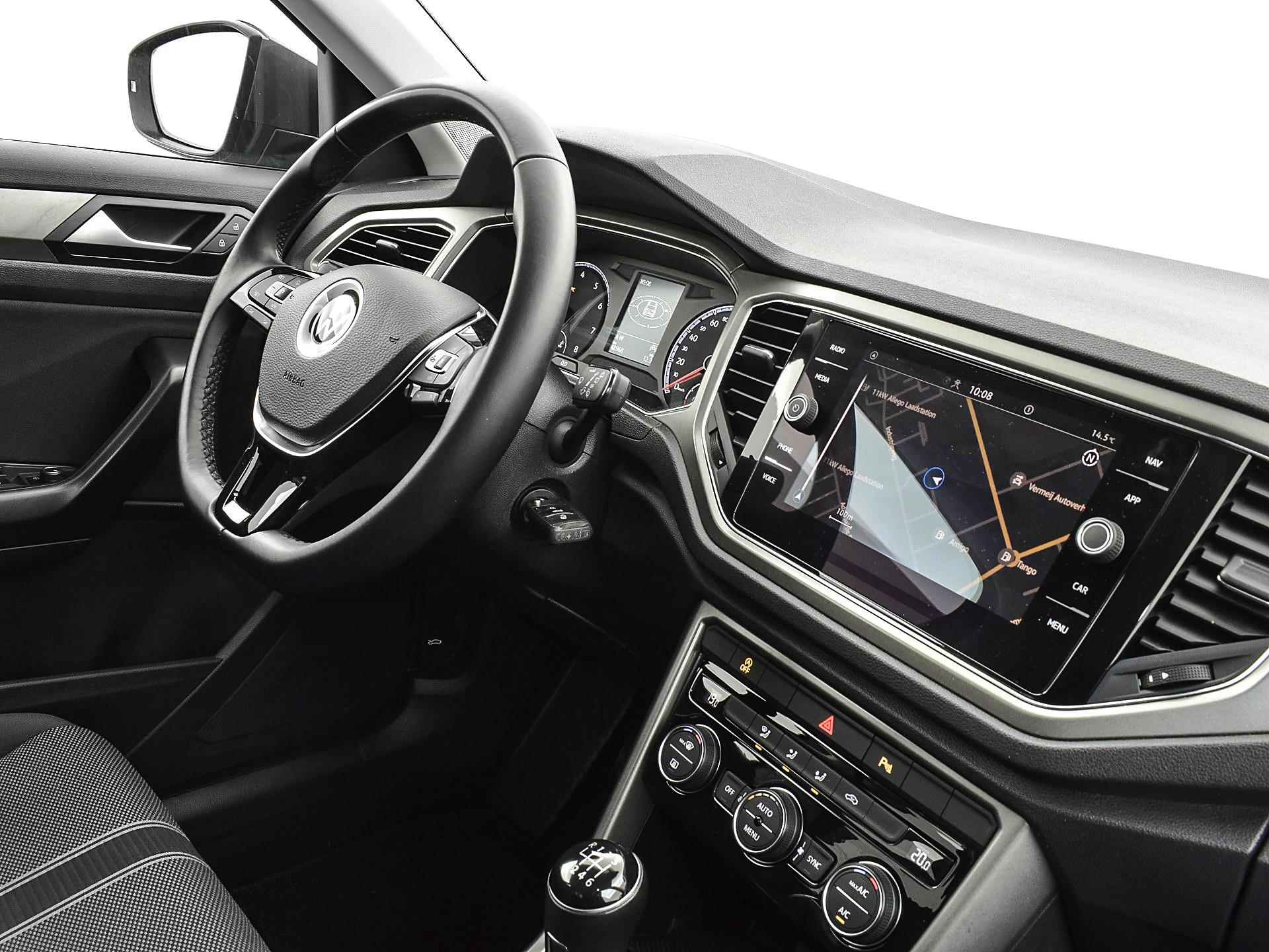 Volkswagen T-Roc 1.0 Tsi 110pk Style Business | ACC | Climatronic | Navi | P-Sensoren | Camera | Elek. Achterklep | 18'' Inch | Garantie t/m 31-12-2025 of 100.000km - 12/30