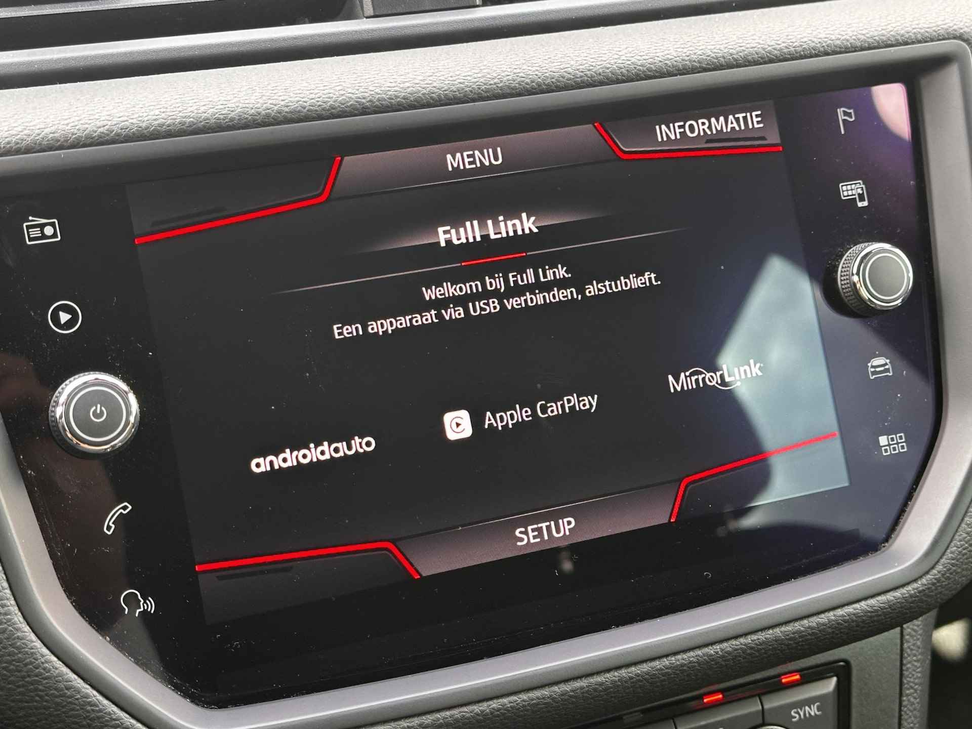 SEAT Arona 1.5 TSI EVO FR / 1e Eigenaar / Stoelverwarming / Dodehoekdetectie / Parkeer assistent / Navigatie / Achteruitrijcamera / Parkeersensoren voor en achter / Apple CarPlay/Android auto / - 16/35