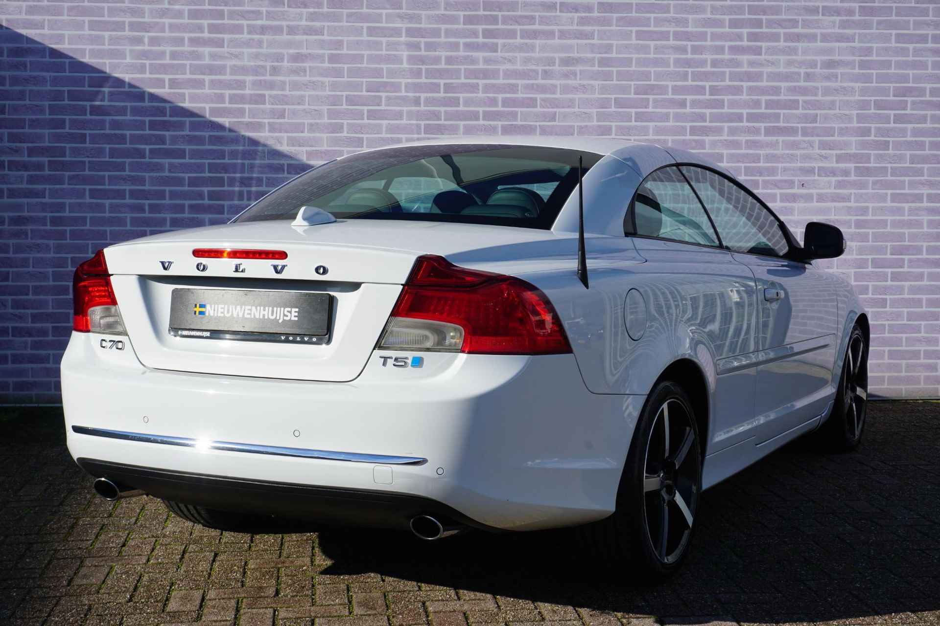 Volvo C70 Convertible 2.5 T5 Tourer | Inscription| Polestar | BLIS | Leder | Keyless | Xenon | Parkeersensoren | High performence audio | Navigatie | - 5/37