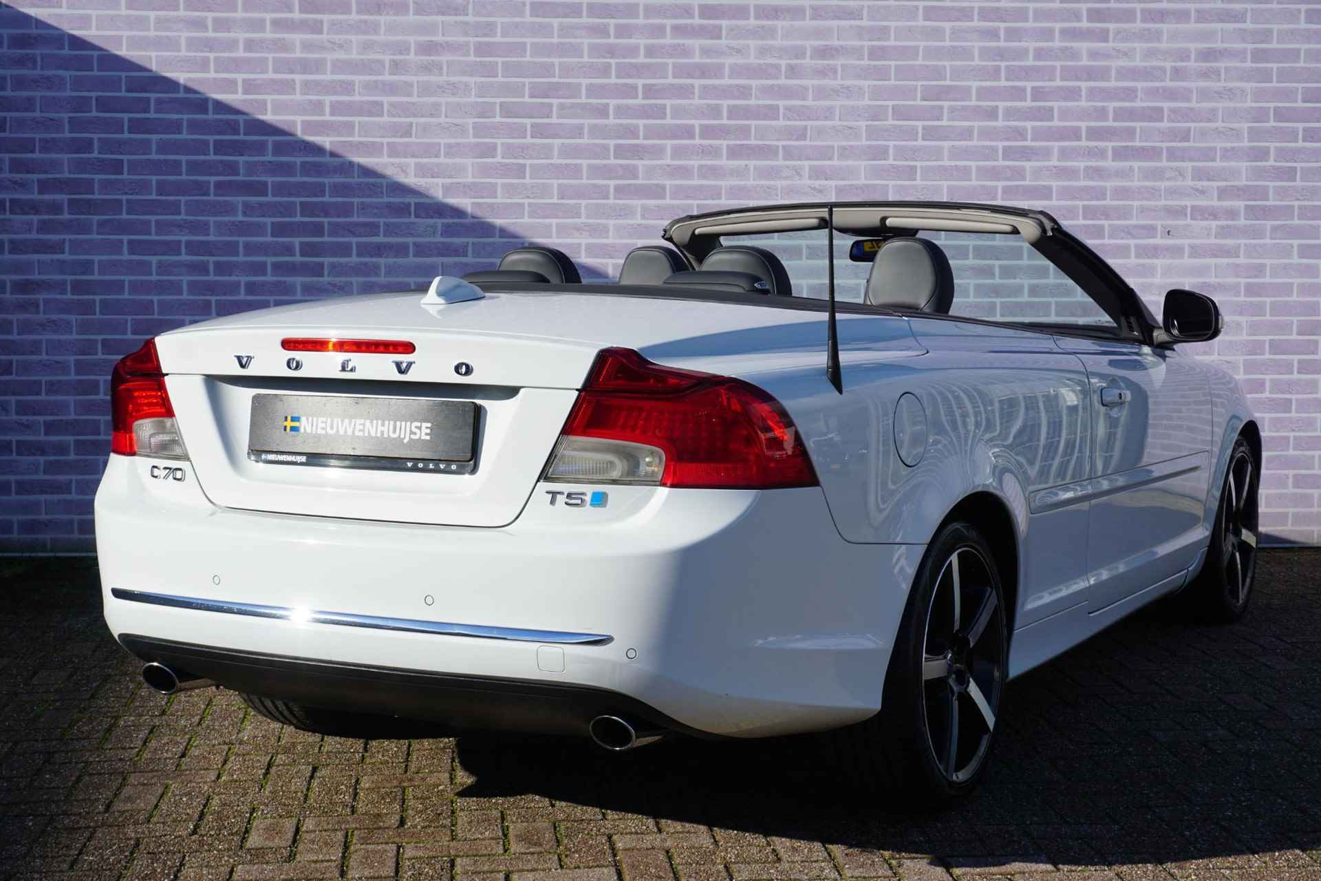 Volvo C70 Convertible 2.5 T5 Tourer | Inscription| Polestar | BLIS | Leder | Keyless | Xenon | Parkeersensoren | High performence audio | Navigatie | - 6/37