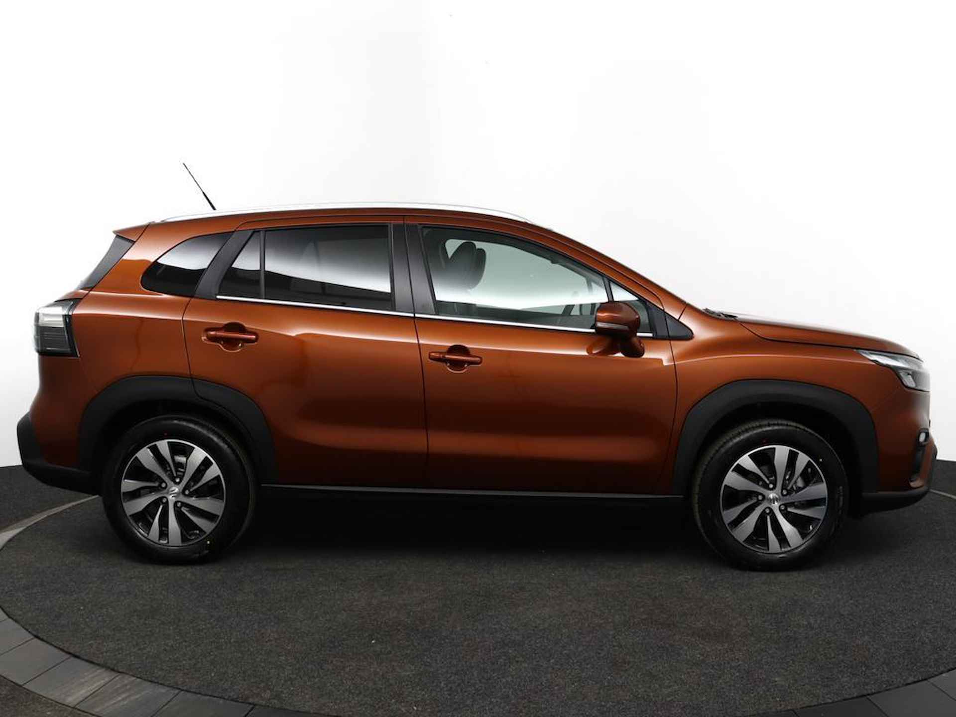 Suzuki S-Cross 1.5 Hybrid Style | Climate control | Cruise control adaptive | Navigatie | 360 camera | leder | Stoelverwarming | Apple carplay, Android auto | Stoelverwarming. - 13/49