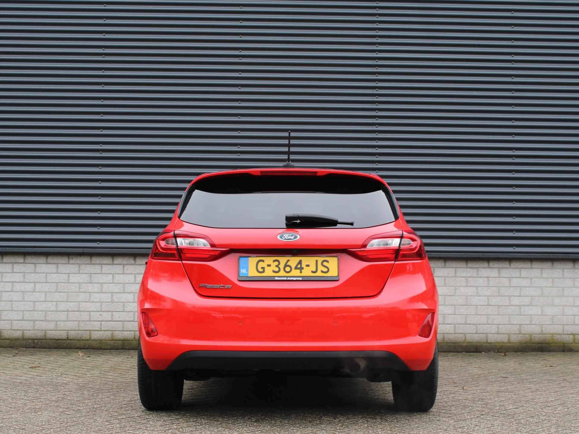 FORD Fiesta Titanium 100pk Automaat I 5-Deurs I Navigatie I Camera I Panoramadak I Winter Pack I Parkeersensoren voor en achter - 6/34