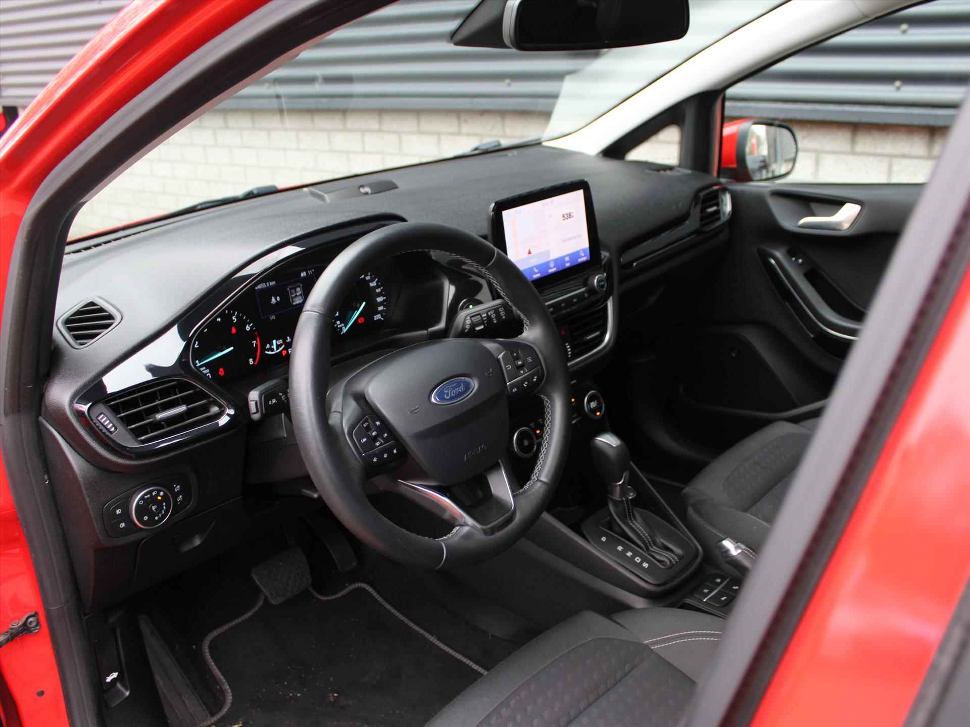 FORD Fiesta Titanium 100pk Automaat I 5-Deurs I Navigatie I Camera I Panoramadak I Winter Pack I Parkeersensoren voor en achter - 9/34