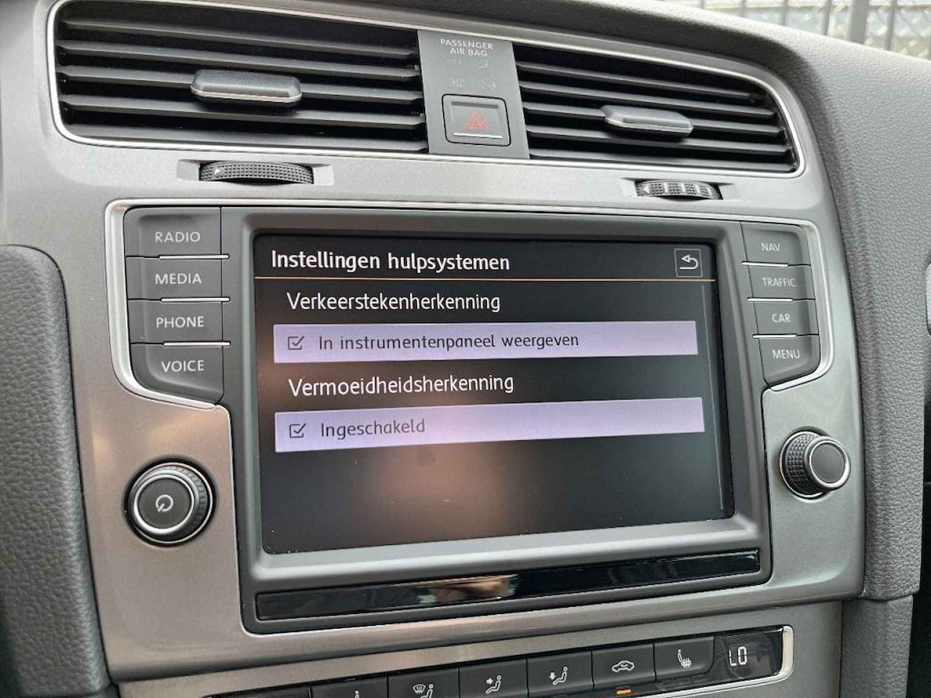 Volkswagen Golf 1.4 TSI R-LINE KEYLESS CRUISE ECC NAVIGATIE - 29/36