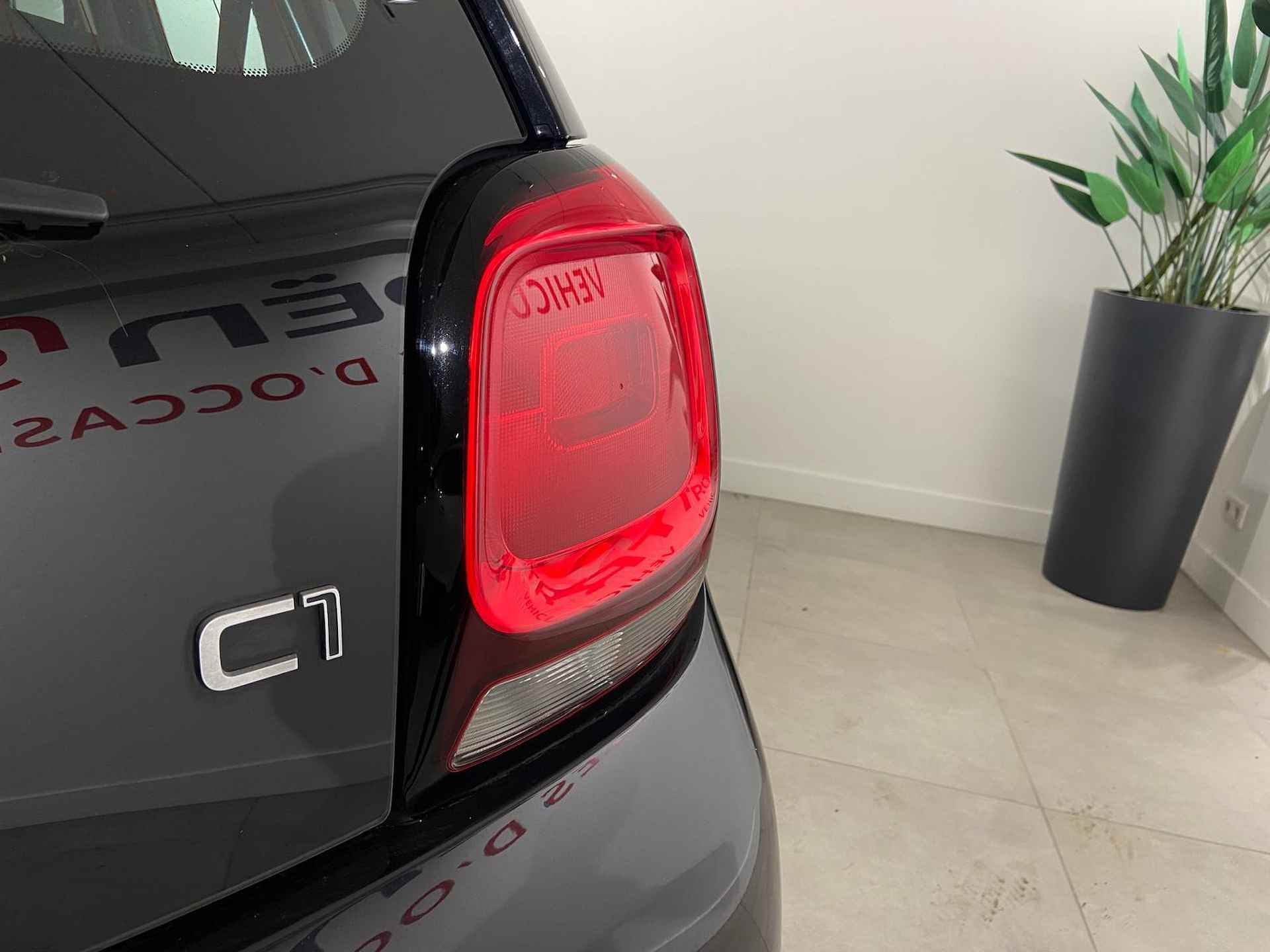 Citroen C1 1.0 VTi Feel Airco | camera | Apple-carplay & Android Auto - 18/23