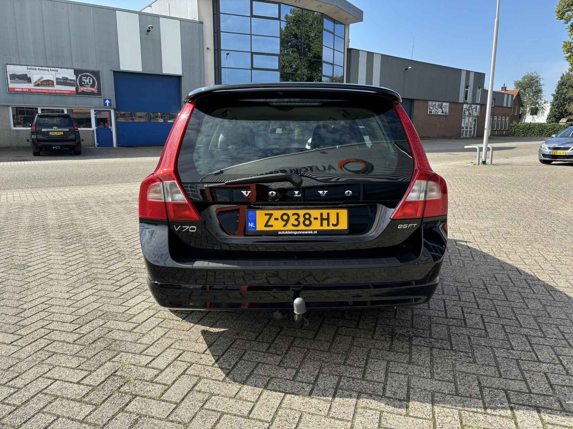 Volvo V70 2.5T Momentum / Youngtimer / 5 Cilinder / Trekhaak / Electr. achterklep / Parkeersensoren achter - 6/23