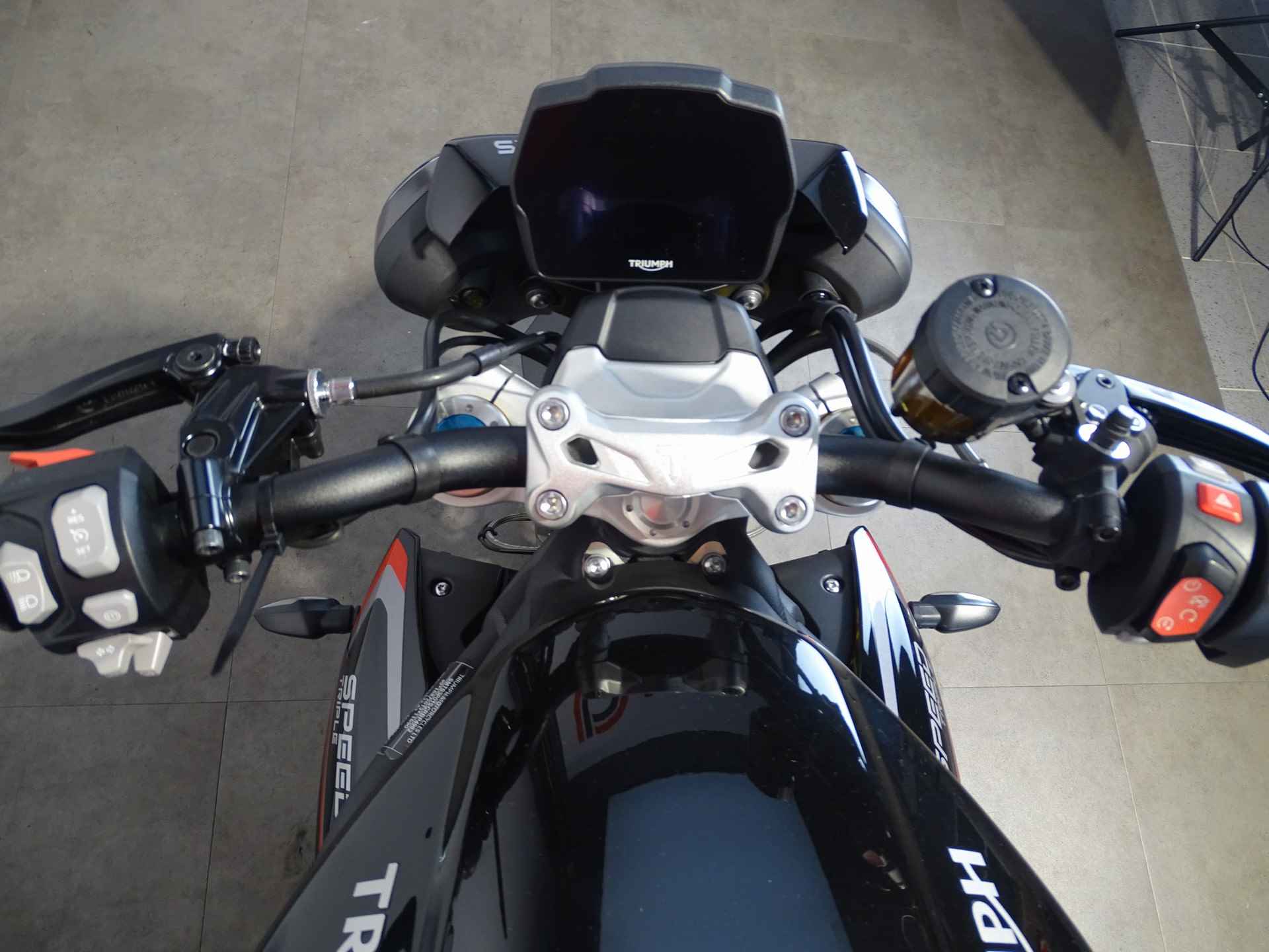 Triumph SPEED TRIPLE 1200 RS - 7/9