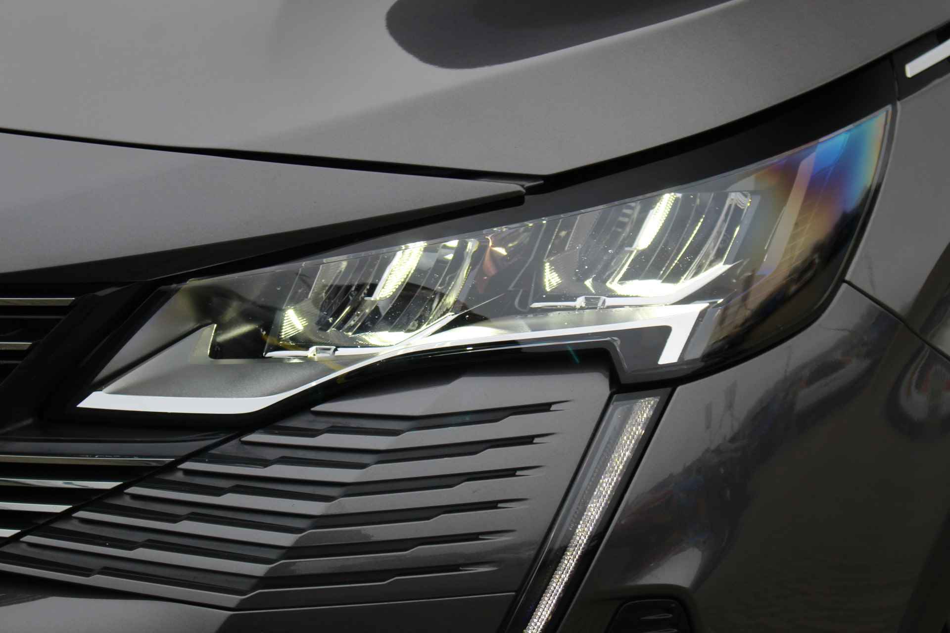 Peugeot 3008 1.6 HYbrid 225PK Allure | CAM | Keyless | LED | AppleCarPlay | Dode hoek det. | Navi | Climate & Cruise C. | - 9/41