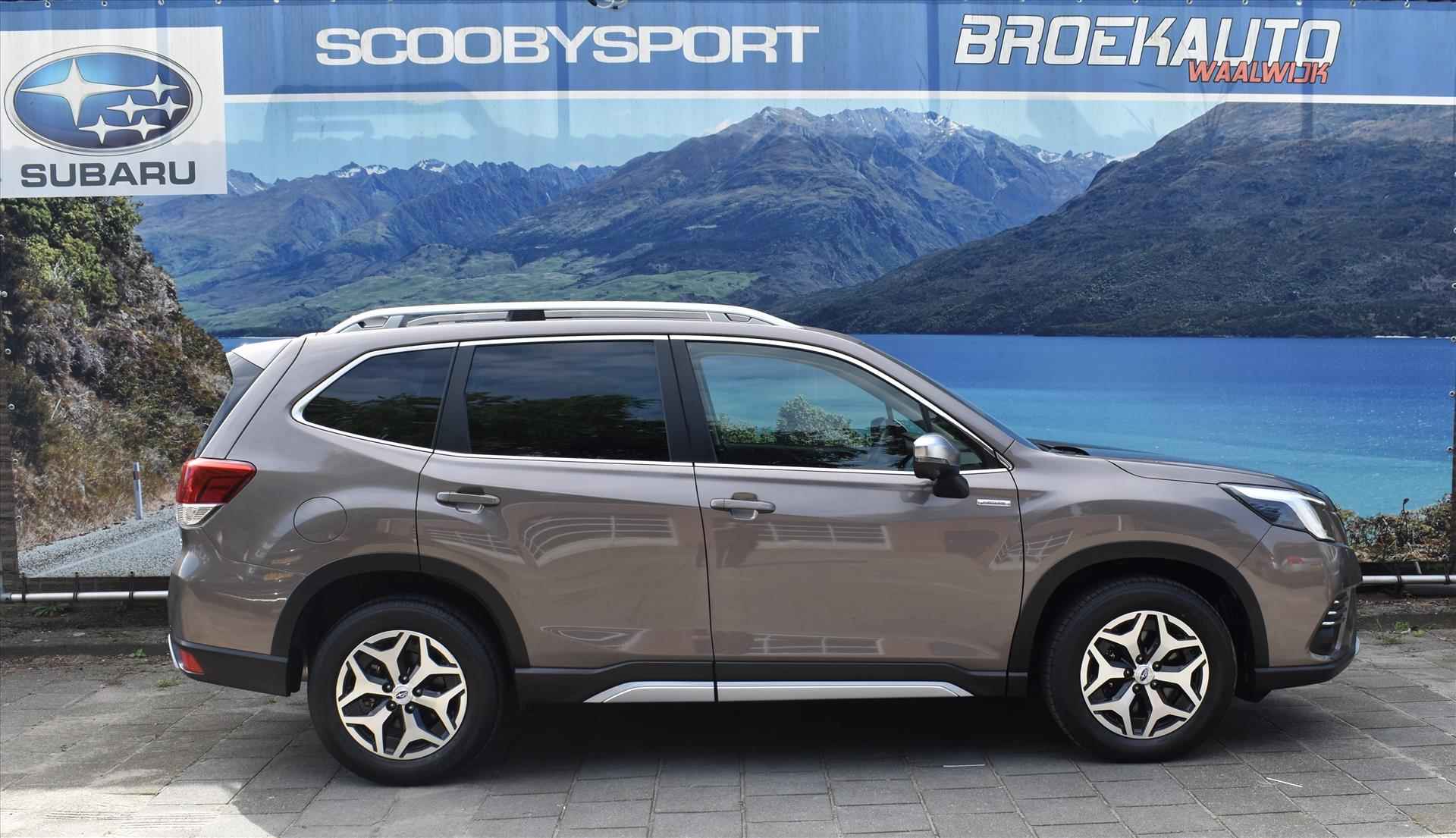 Subaru Forester 2.0i e-BOXER  MHEV CVT Luxury - 37/55