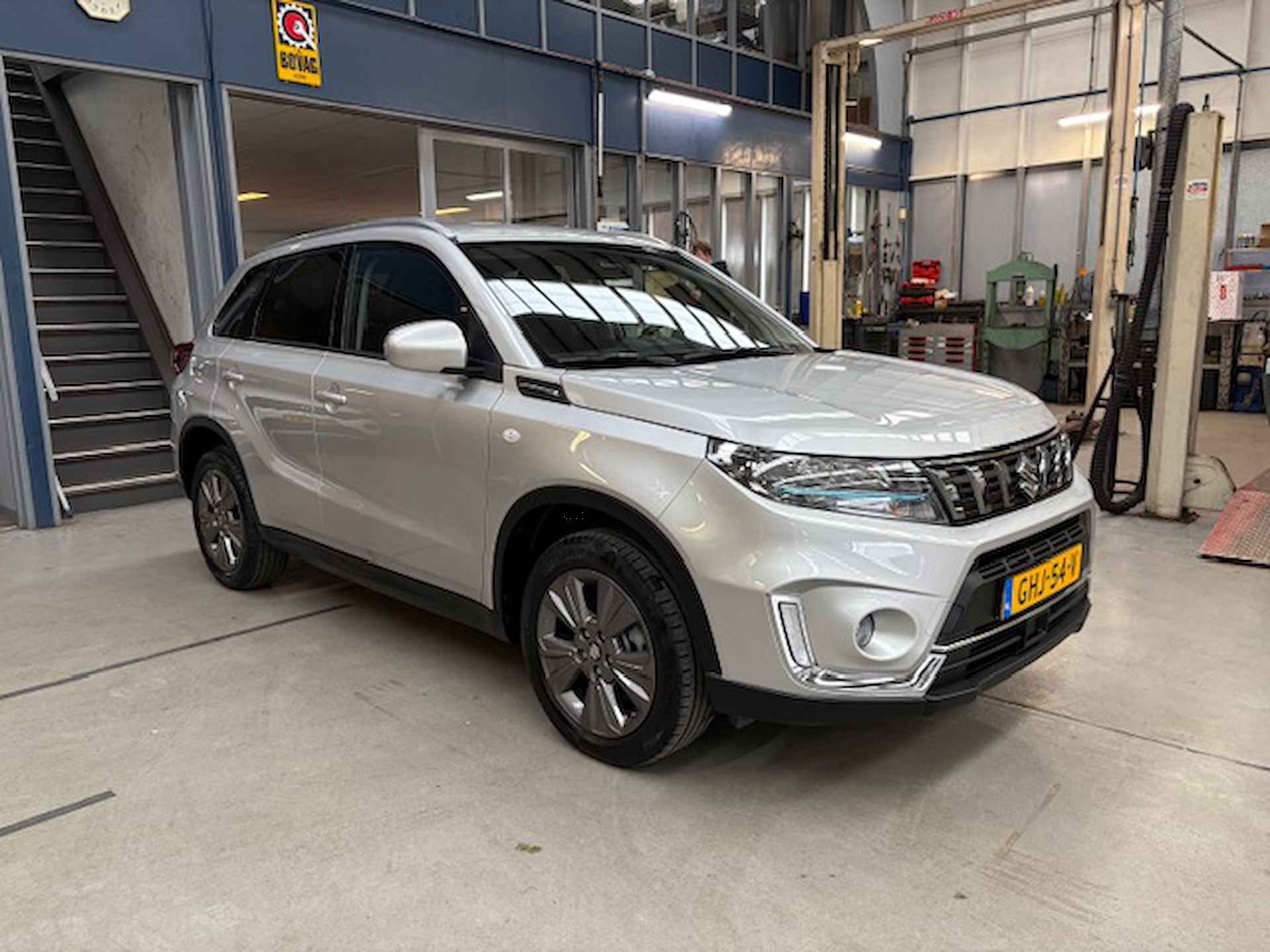 SUZUKI Vitara 1.4 Boosterjet 129pk Smart Hybrid Comfort | Navigatie | Camera | Cruise control | Lm velgen | Climate control | Blind spot | Rijklaar prijs! - 10/25