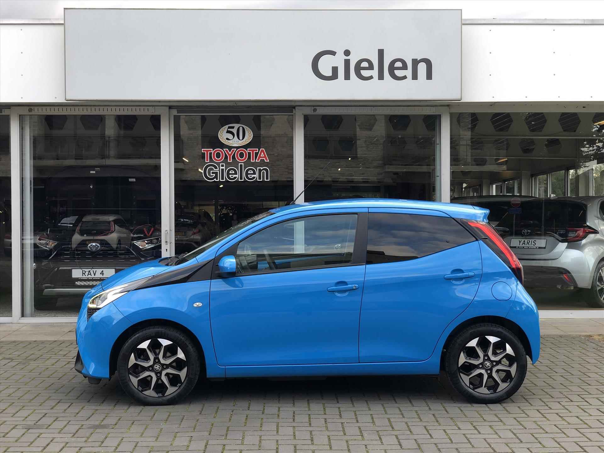 Toyota Aygo 1.0 VVT-i 72pk X-Cite | Lichtmetalen velgen, Privcay Glass, Apple CarPlay/Android Auto, Climate control, Eerste eigenaar - 6/38