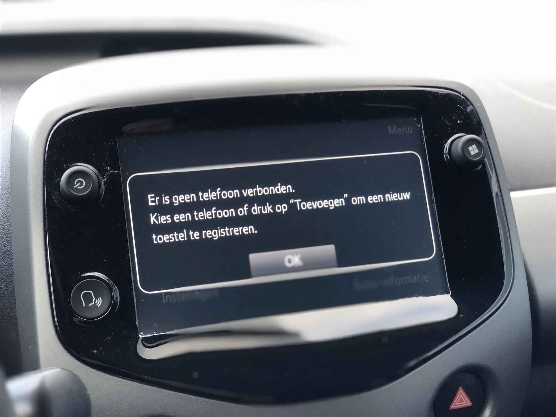 Toyota Aygo 1.0 VVT-i 72pk X-Cite | Lichtmetalen velgen, Privcay Glass, Apple CarPlay/Android Auto, Climate control, Eerste eigenaar - 23/38