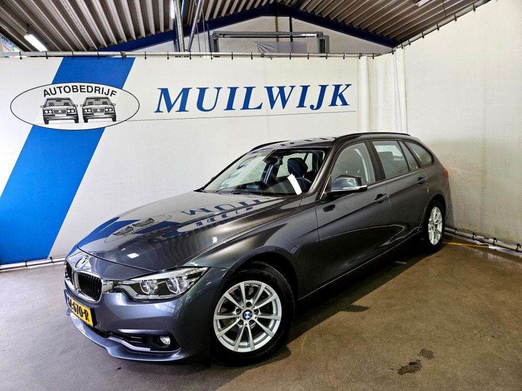 BMW 3-serie Touring 318i Executive / Navi / Full LED / NL Auto