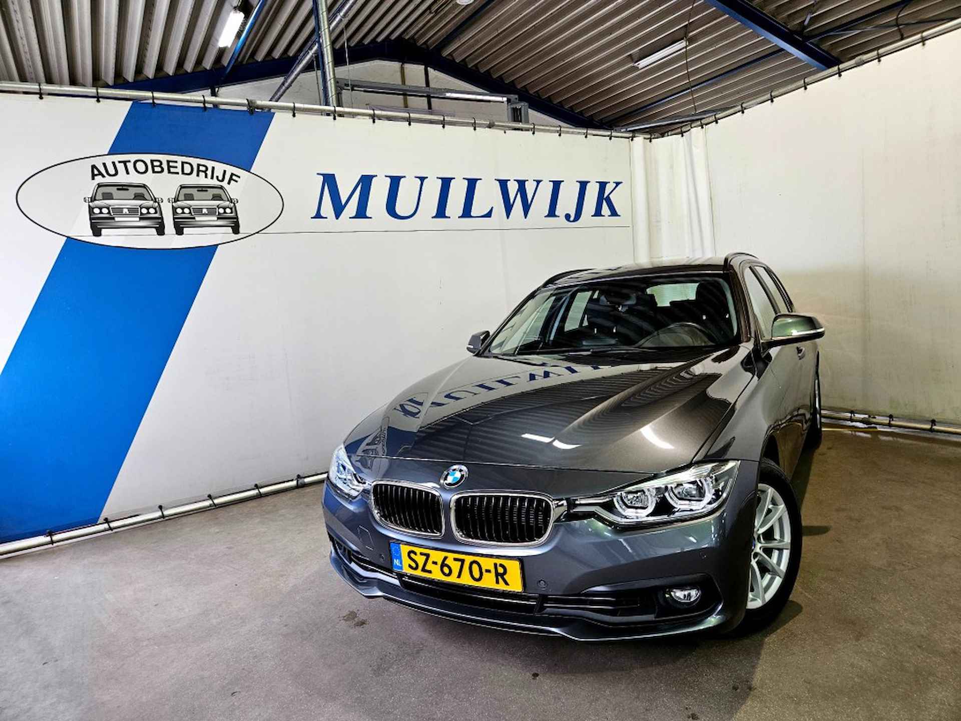 BMW 3-serie Touring 318i Executive / Navi / Full LED / NL Auto - 4/44