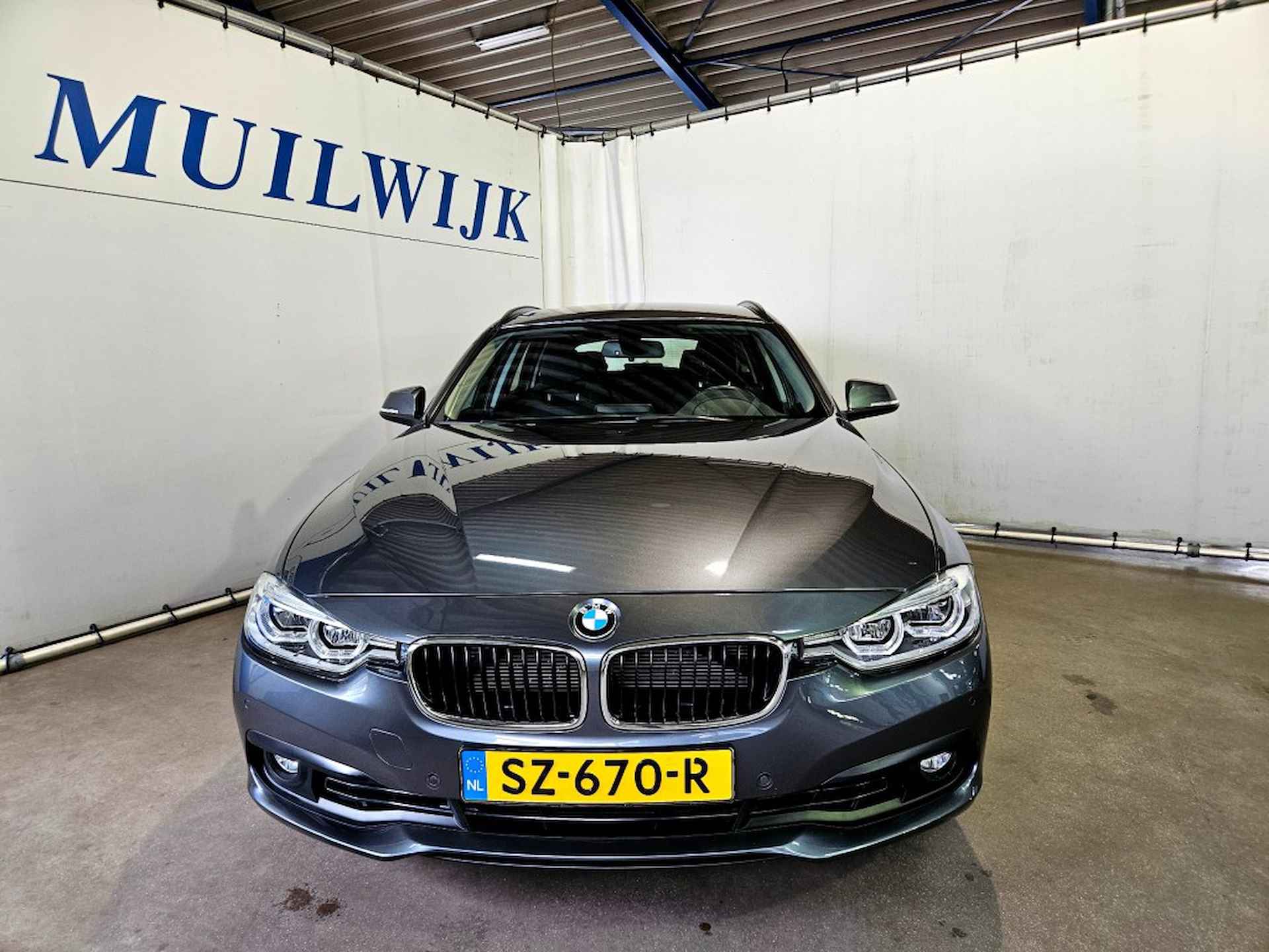 BMW 3-serie Touring 318i Executive / Navi / Full LED / NL Auto - 5/44