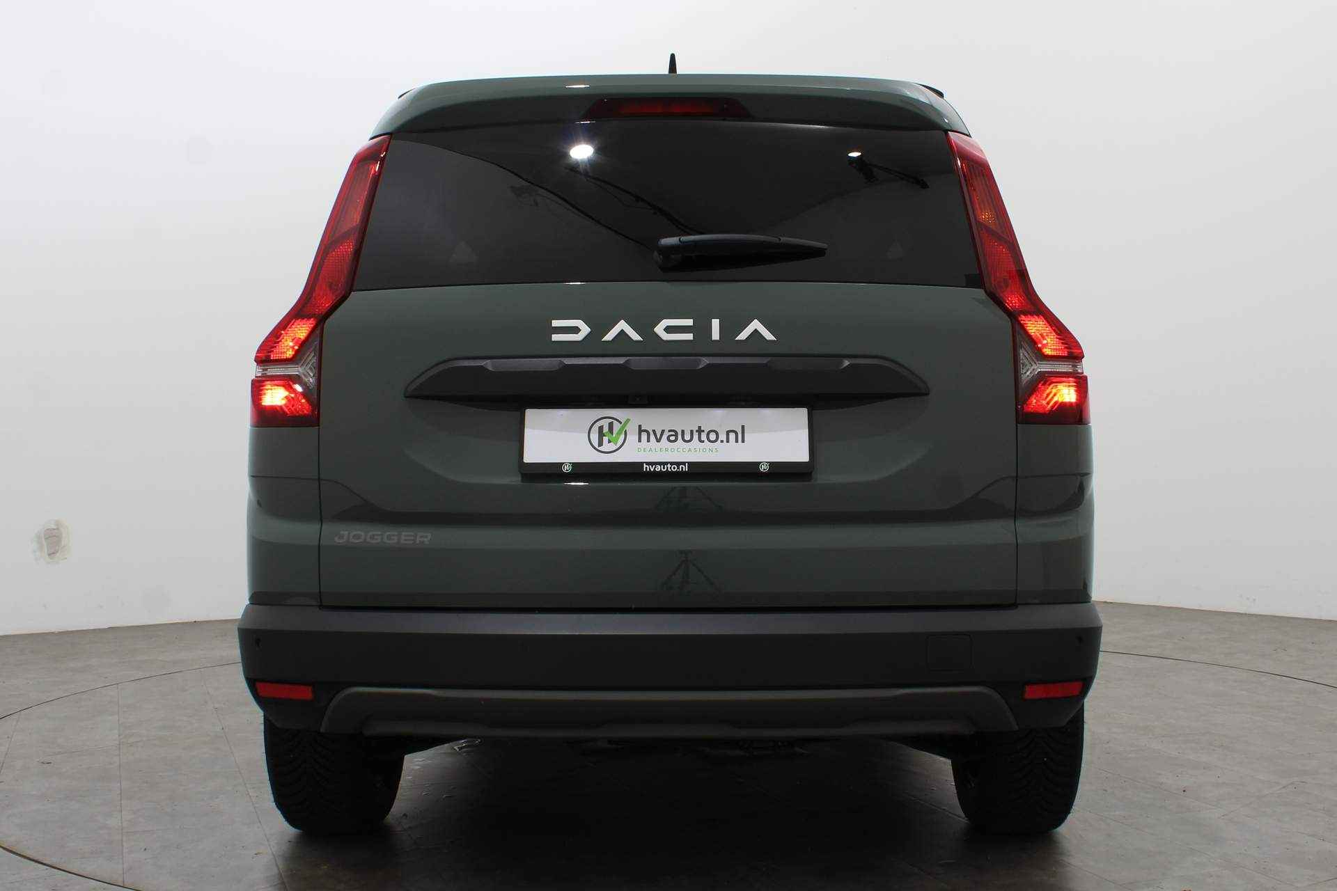 Dacia Jogger 1.0 TCe 100PK EXTREME 7-PERS. | Navi | LM-velgen | Camera | PDC v/a - 17/54