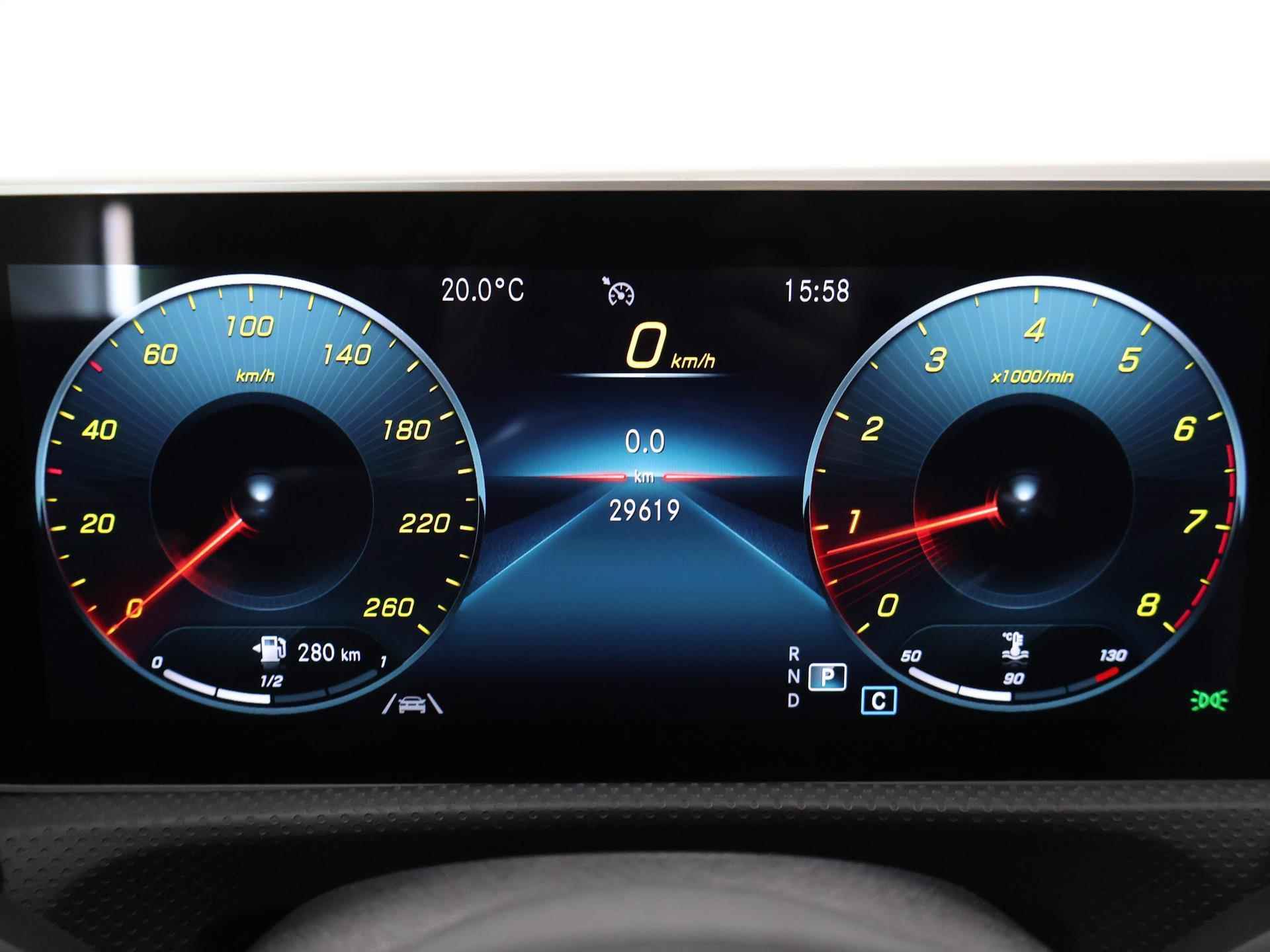 Mercedes-Benz A-klasse 180 Business Solution AMG | Panoramadak | Nightpakket | achteruitrijcamera | Keyless Go | Multibeam Led - 13/43