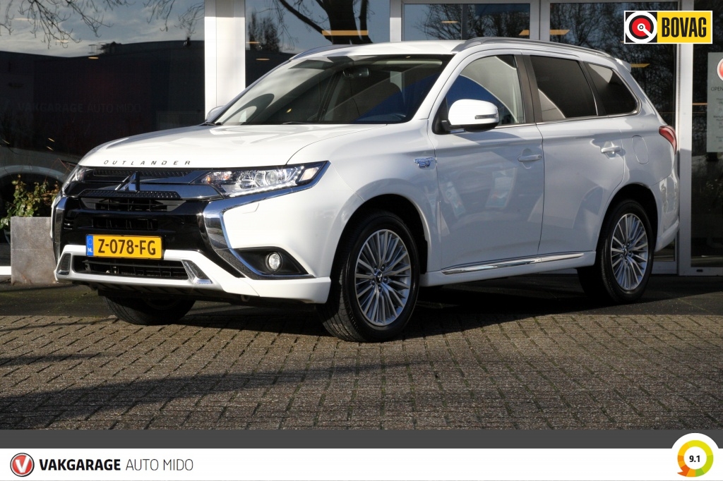 Mitsubishi Outlander 2.4 PHEV Intense 4WD -Trekhaak- -Stand kachel-