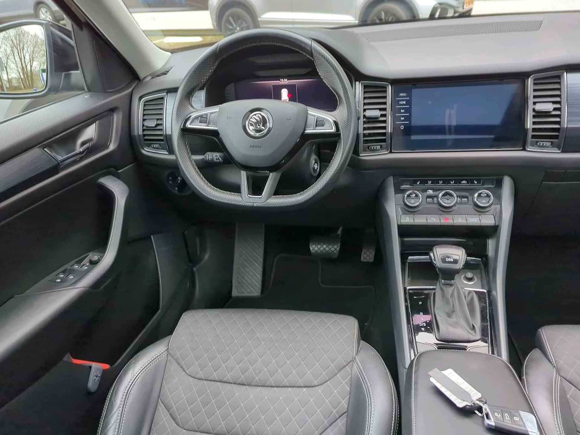 Škoda Kodiaq 1.5 TSI Business Edition 7p. / Pano / Digitaal dashboard / Parkeersensoren / Parkeercamera / Lichtmetaal 18 inch - 10/16