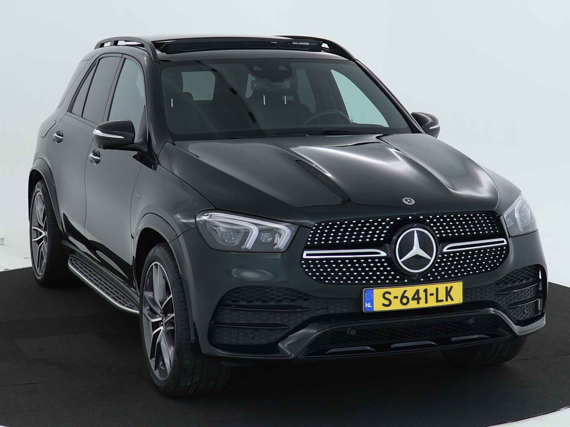 Mercedes-Benz GLE 350 e 4-Matic AMG Nightpakket | Airmatic | Trekhaak | Rijassistentie Pack | Burmester Sound | Memory Pack | Panoramadak | Alarm | Inclusief 24 maanden MB Certified garantie voor Europa. - 29/46