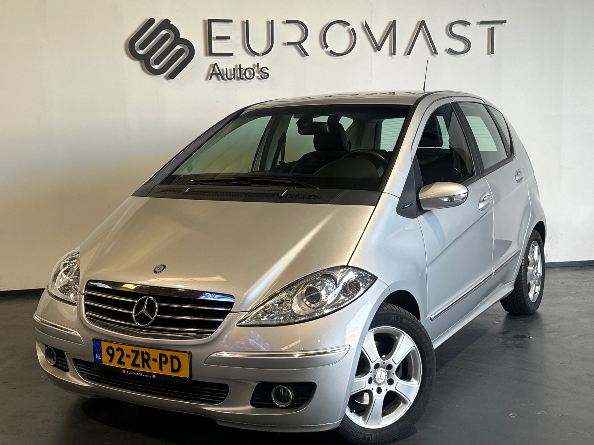 Mercedes-Benz A-klasse 150 Avantgarde Automaat - Airco - Nieuw apk - Cruise - Nette auto