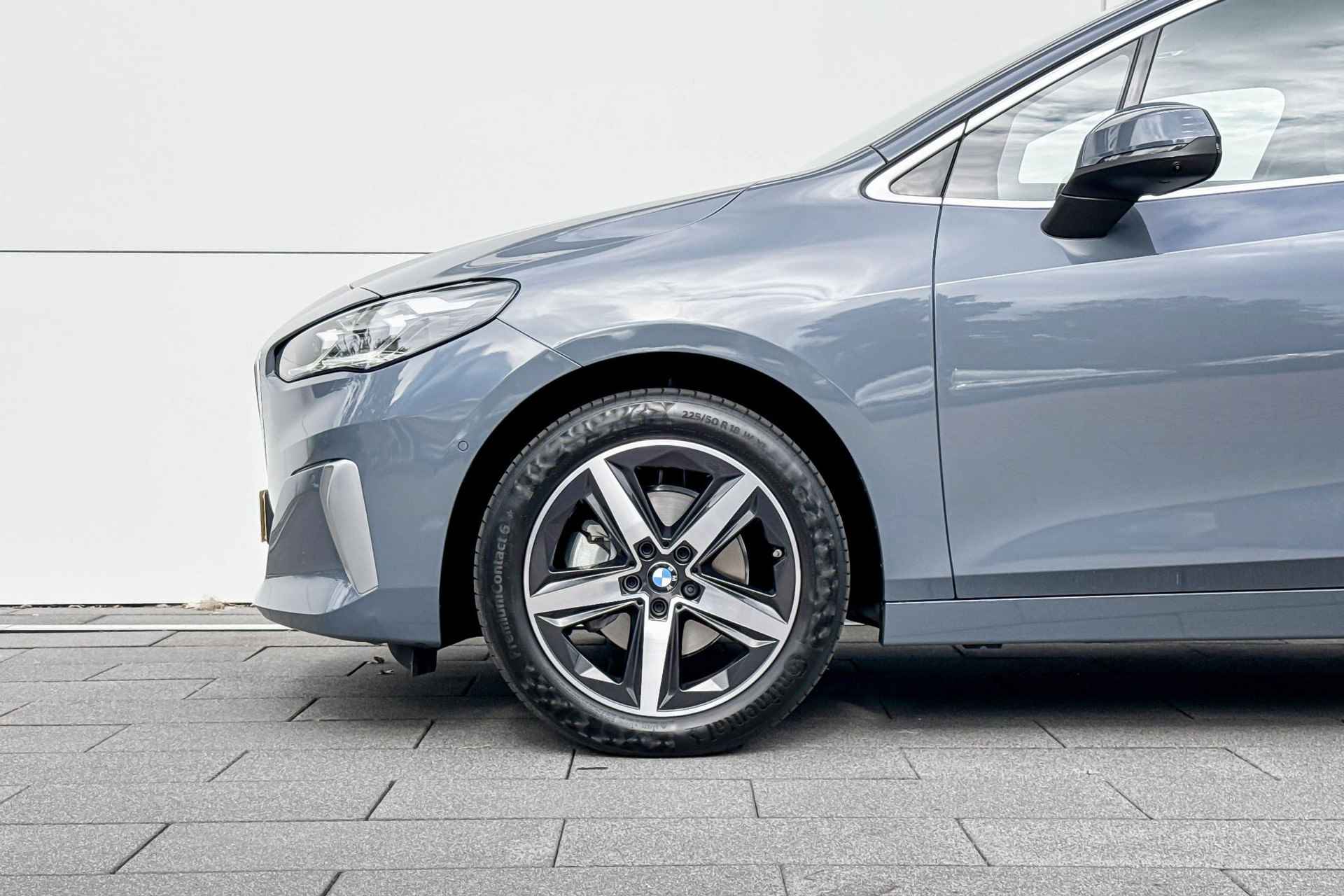 BMW 2 Serie Active Tourer 220i Luxury Line | Trekhaak | Parking Pack Plus | - 3/28