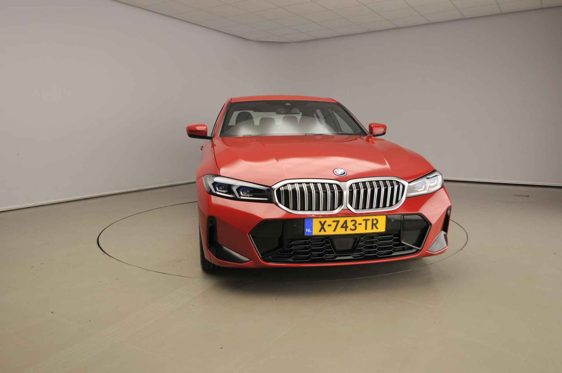 BMW 3 Serie Sedan 320e M-Sportpakket | LED | Navigatie | Trekhaak | Sportstoelen | Stoelverwarming | DAB | Alu 18 inch - 6/47