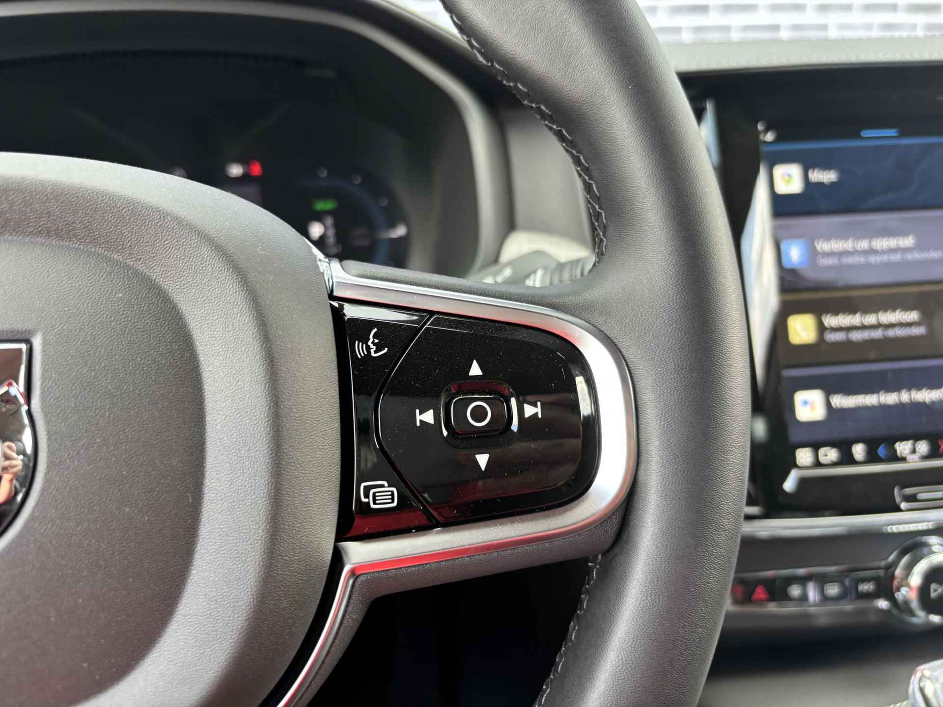 Volvo S90 T8 Plug-in hybrid AWD Plus Dark Long Range | Harman Kardon audio | Stoelventilatie | Google Maps navigatie | Adaptive Cruise control - 23/25