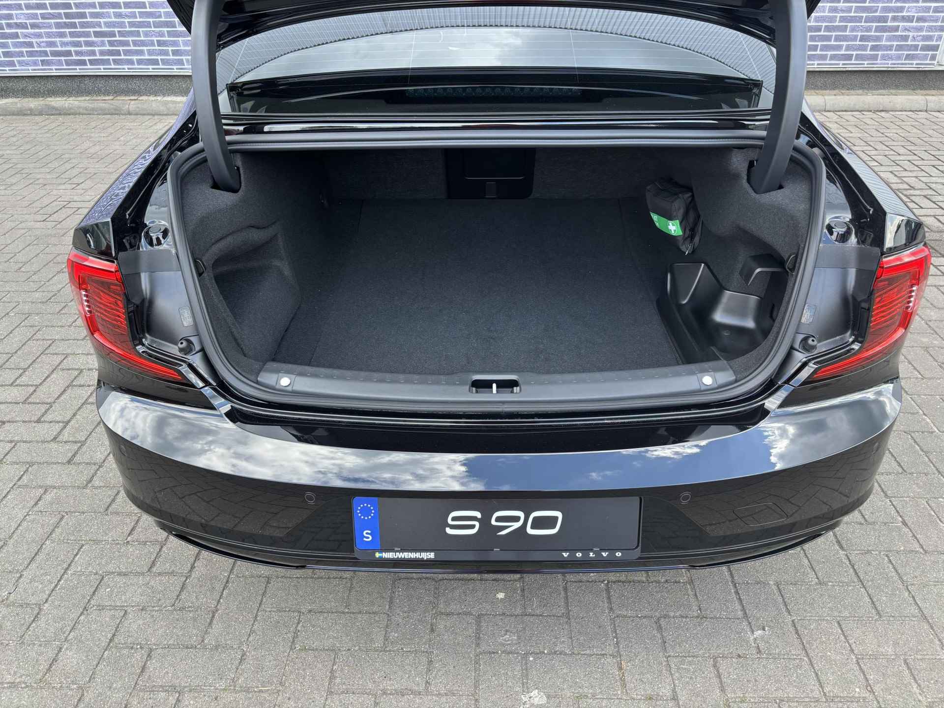 Volvo S90 T8 Plug-in hybrid AWD Plus Dark Long Range | Harman Kardon audio | Stoelventilatie | Google Maps navigatie | Adaptive Cruise control - 14/25