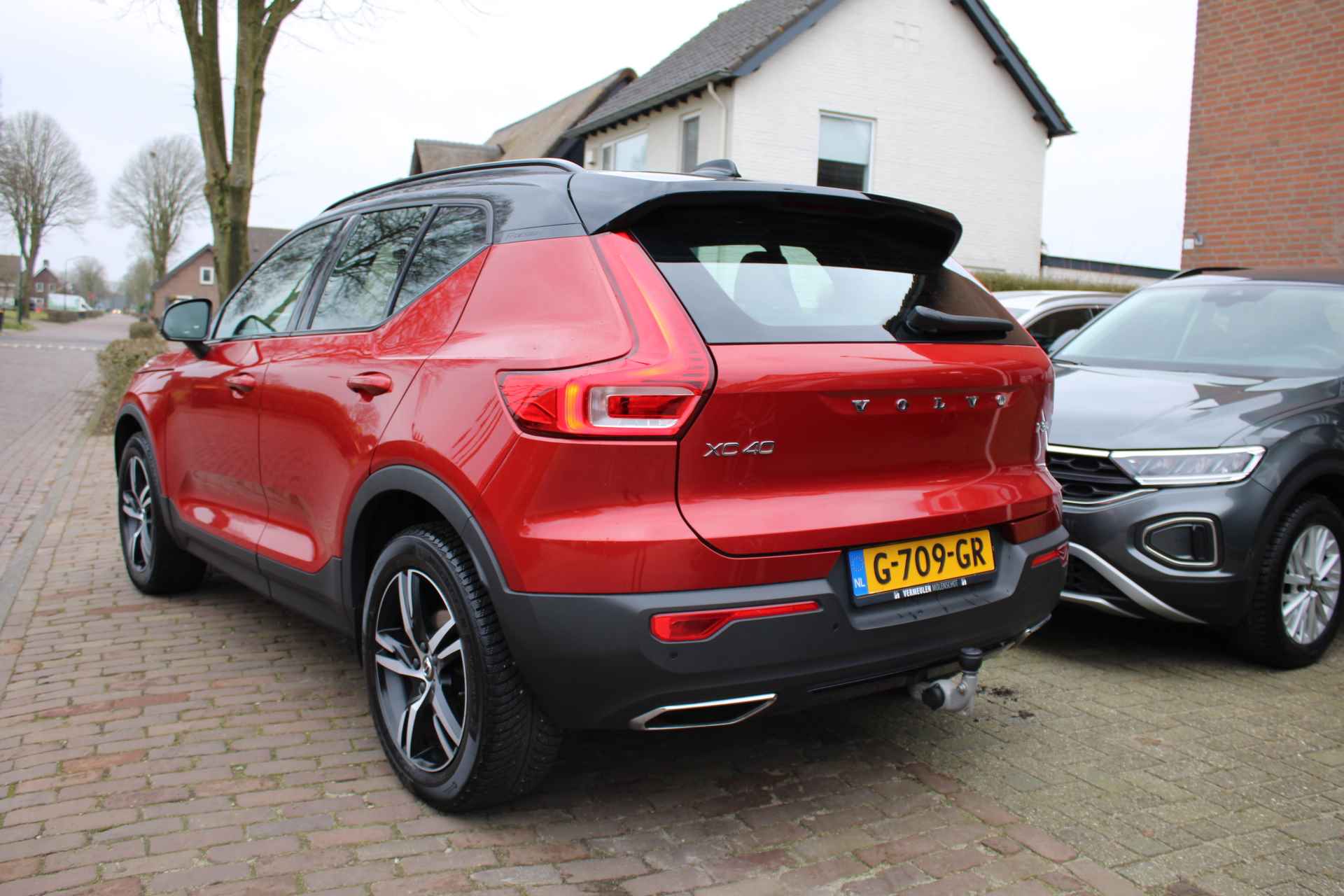 Volvo Xc40 T3 163PK Geartronic R-Design + 18"/ Navi/ Clima/ Full-LED/ Camera/ Trekhaak/ NL auto - 10/45