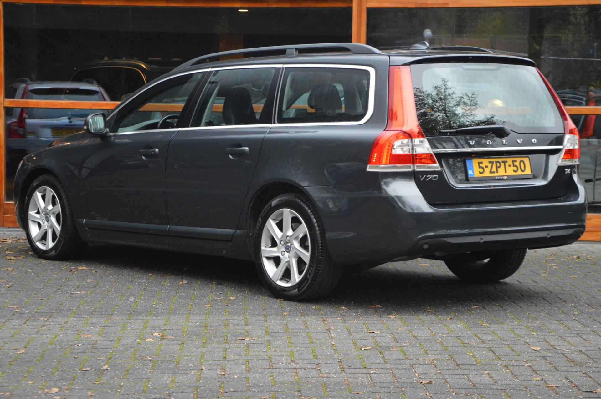 Volvo V70 T4 Nordic+ | standkachel | stoelverwarming | On-Call | Leder Bekleed | Cruise-Control | - 4/36