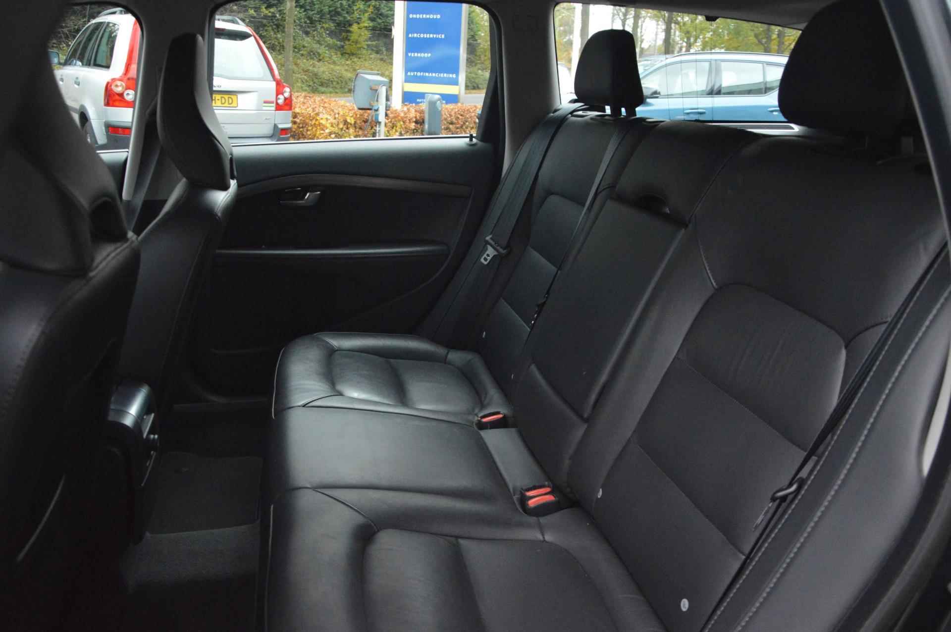 Volvo V70 T4 Nordic+ | standkachel | stoelverwarming | On-Call | Leder Bekleed | Cruise-Control | - 8/36