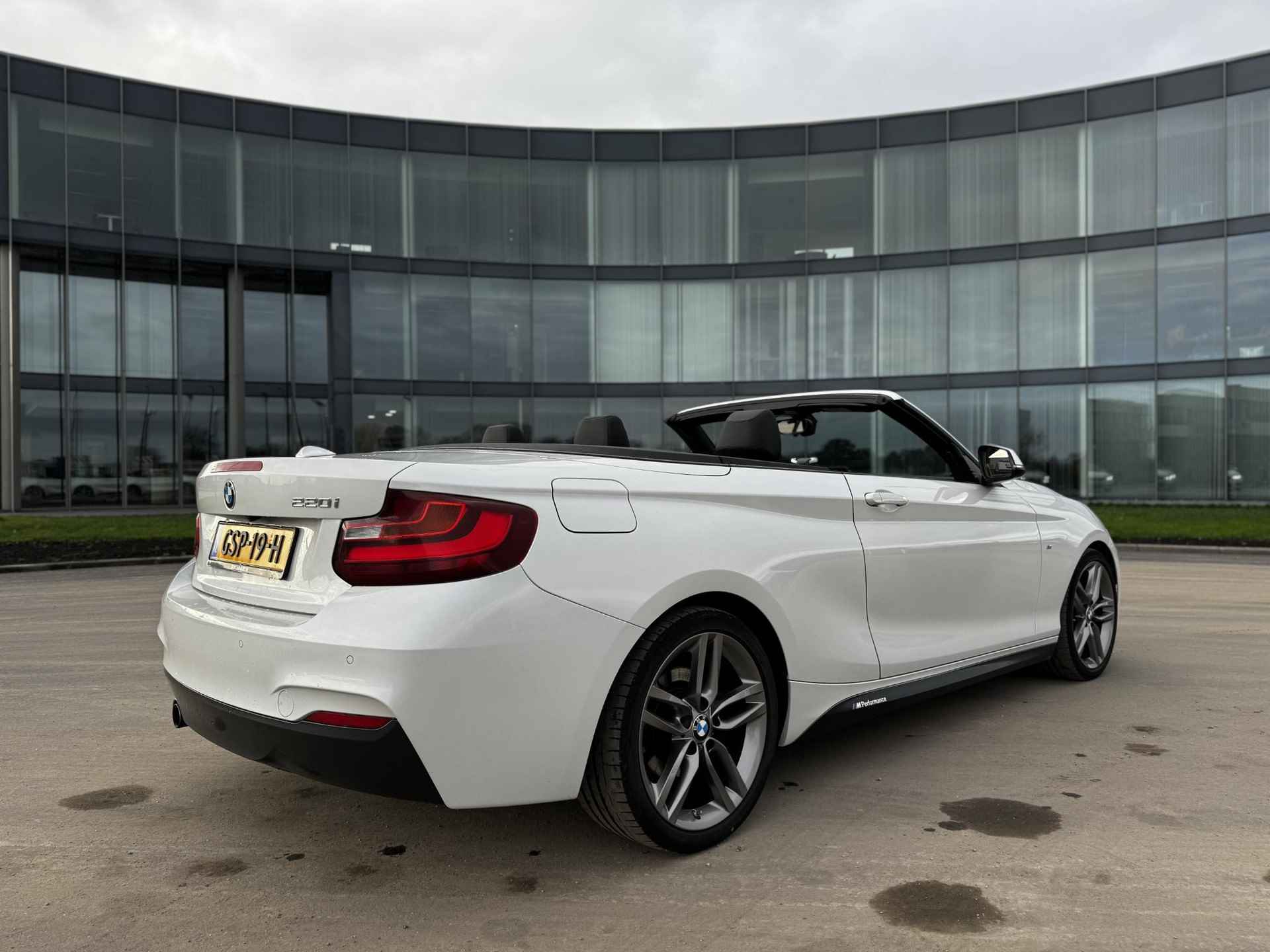 BMW 2-serie Cabrio 220i Centennial High Executive - 3/23