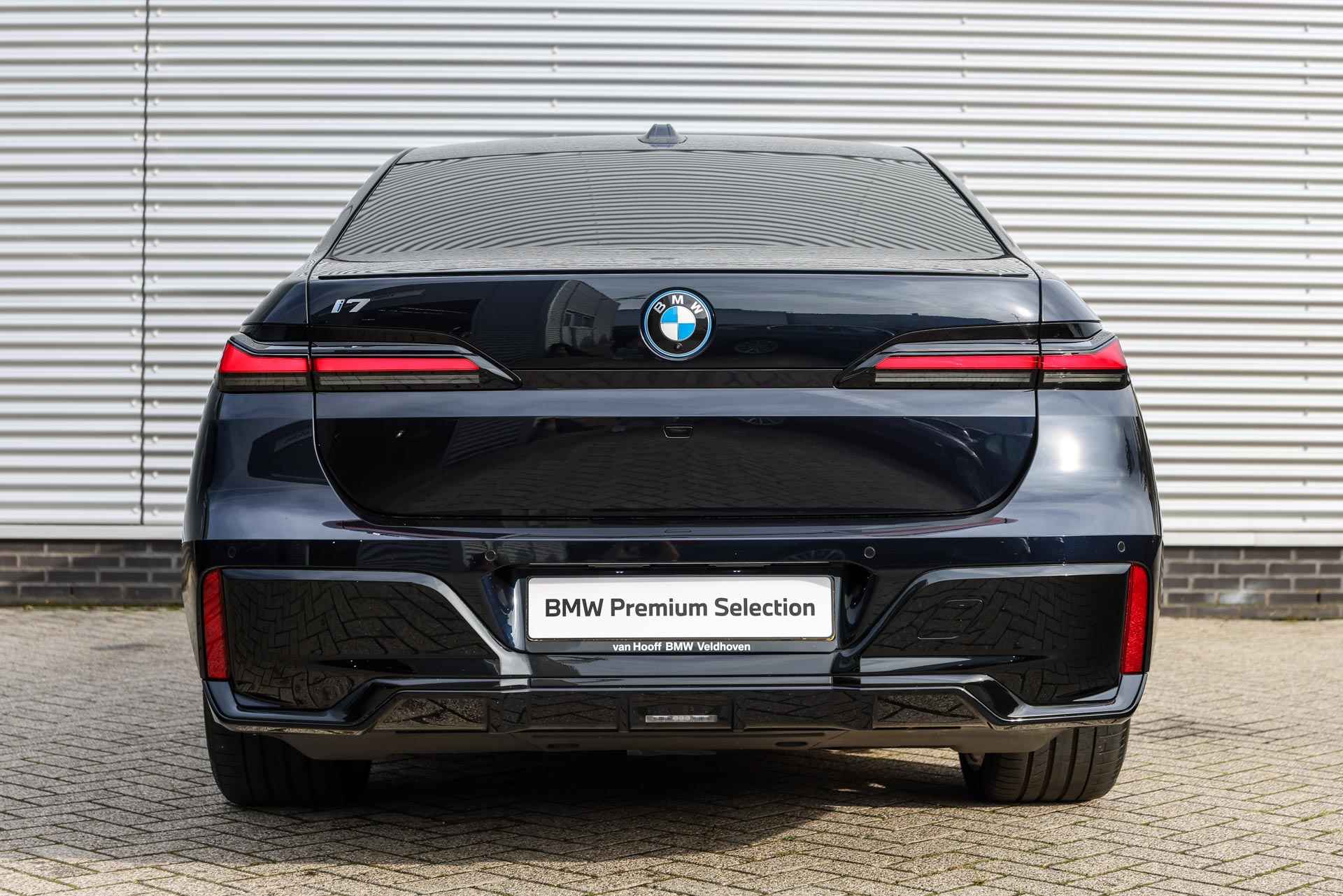 BMW i7 xDrive60 High Executive M Sport / Panoramadak Sky Lounge / Head-Up /  Massagefunctie  voor + achter / Bowers & Wilkins / Active Steering / Parking Assistant Professional / Stoelventilatie - 7/45